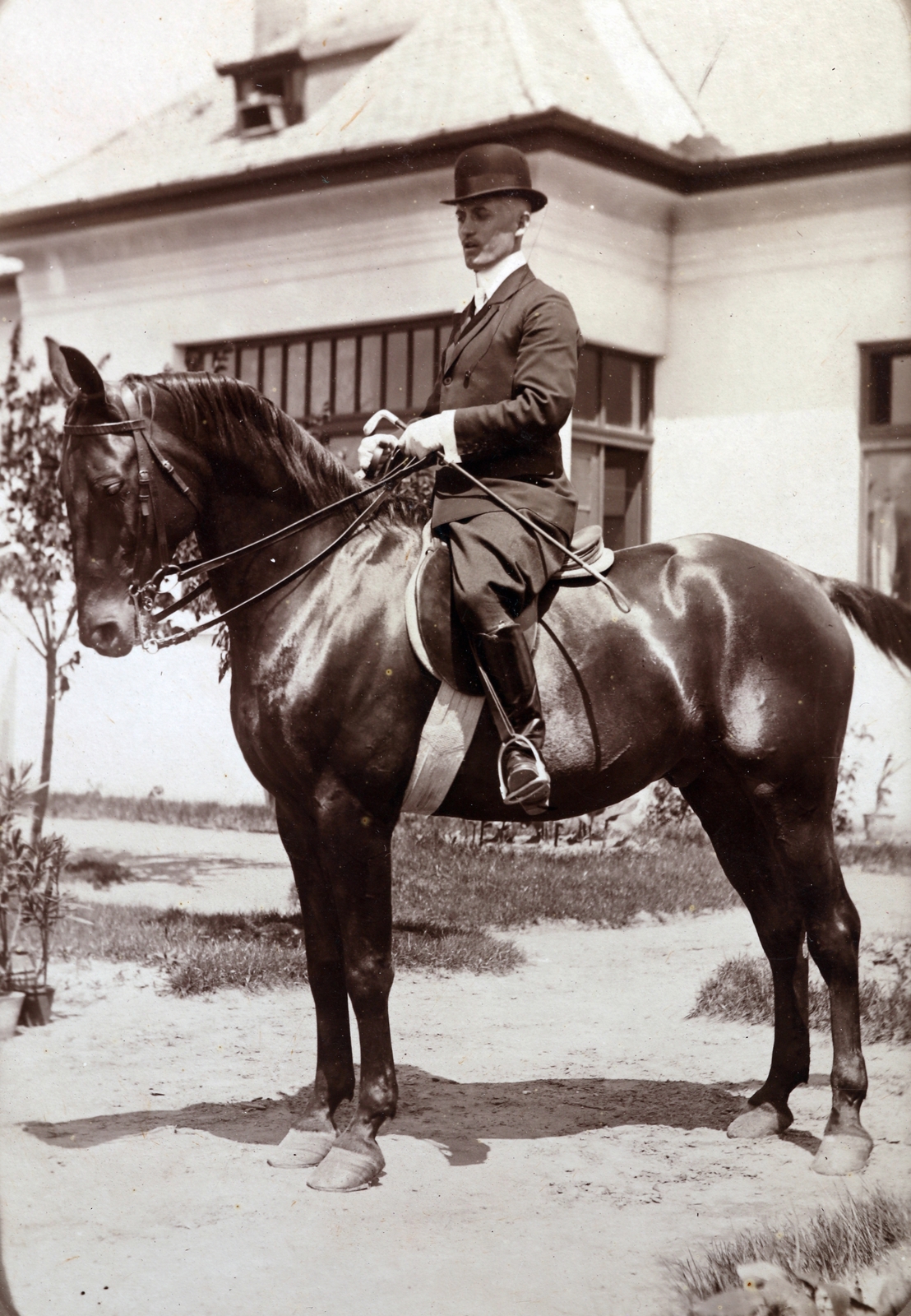 1913, Zichy kúria, Zala, bowler hat, rider, Fortepan #263726