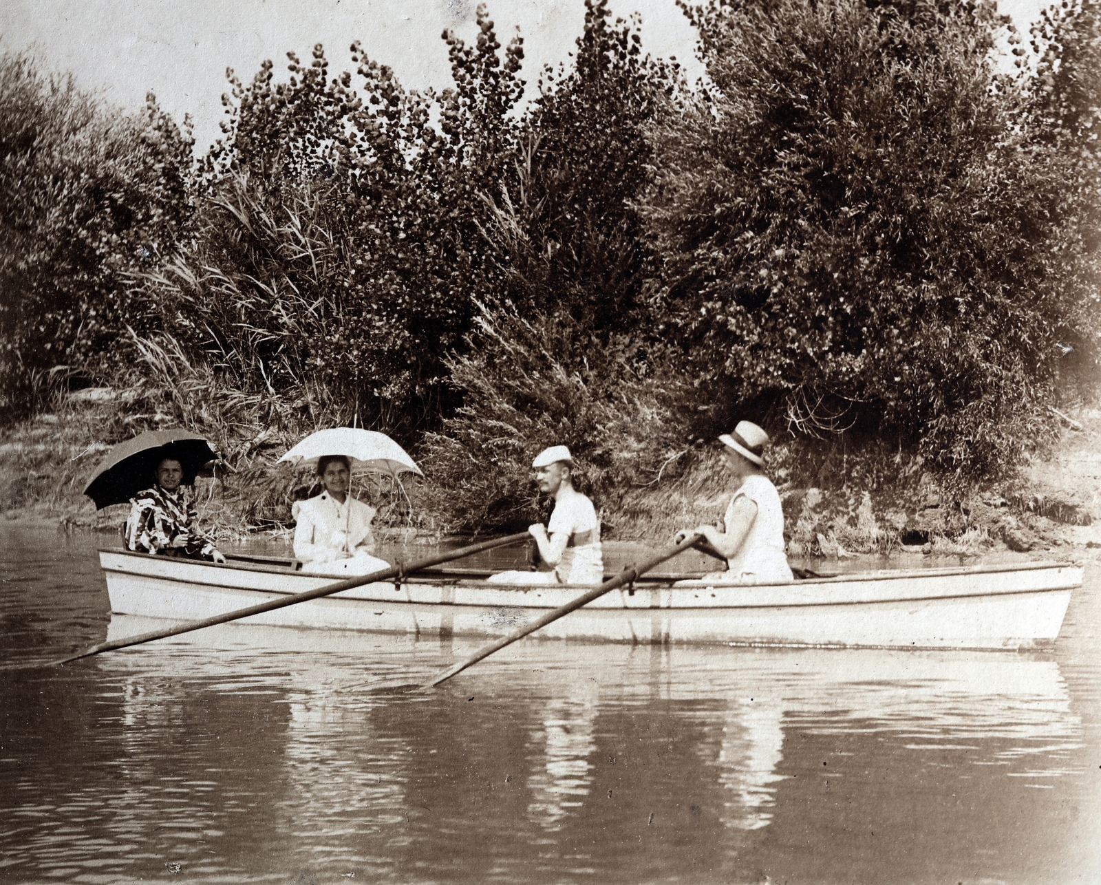 1909, Zichy kúria, Zala, sunshades, paddling, boat, boating, Fortepan #263780