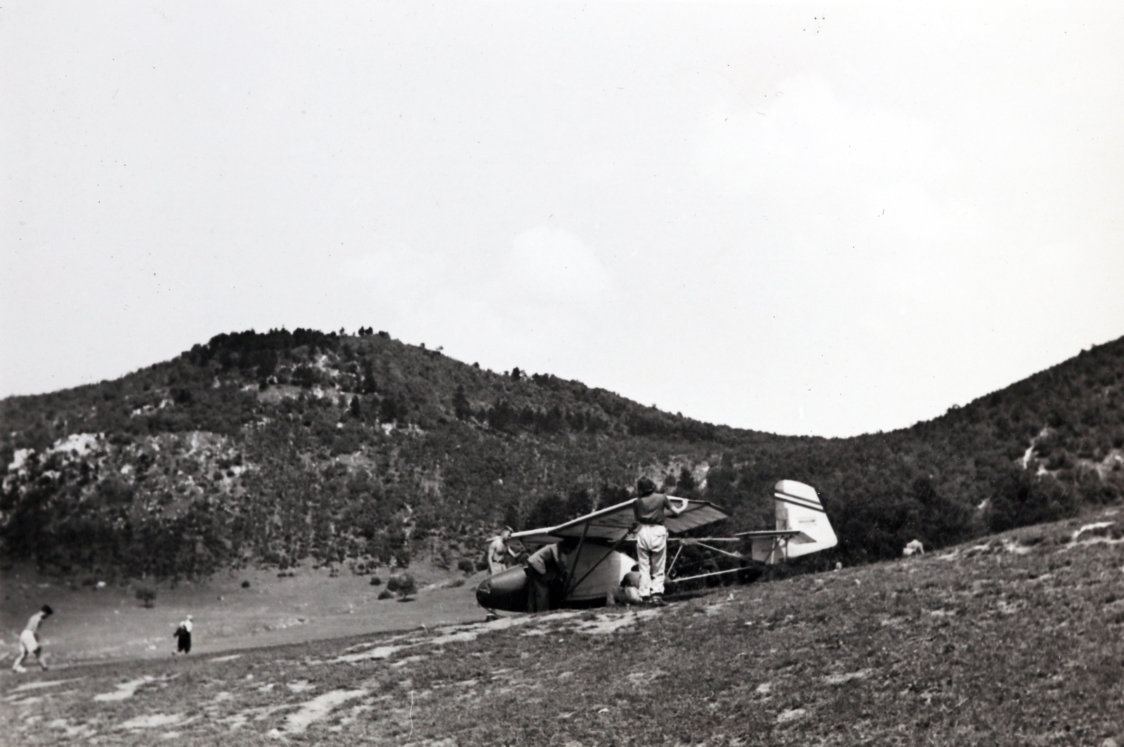 Hungary, Hármashatárhegy Airport, Budapest II., 1941, Zichy kúria, Zala, sailplane, Budapest, Fortepan #263799