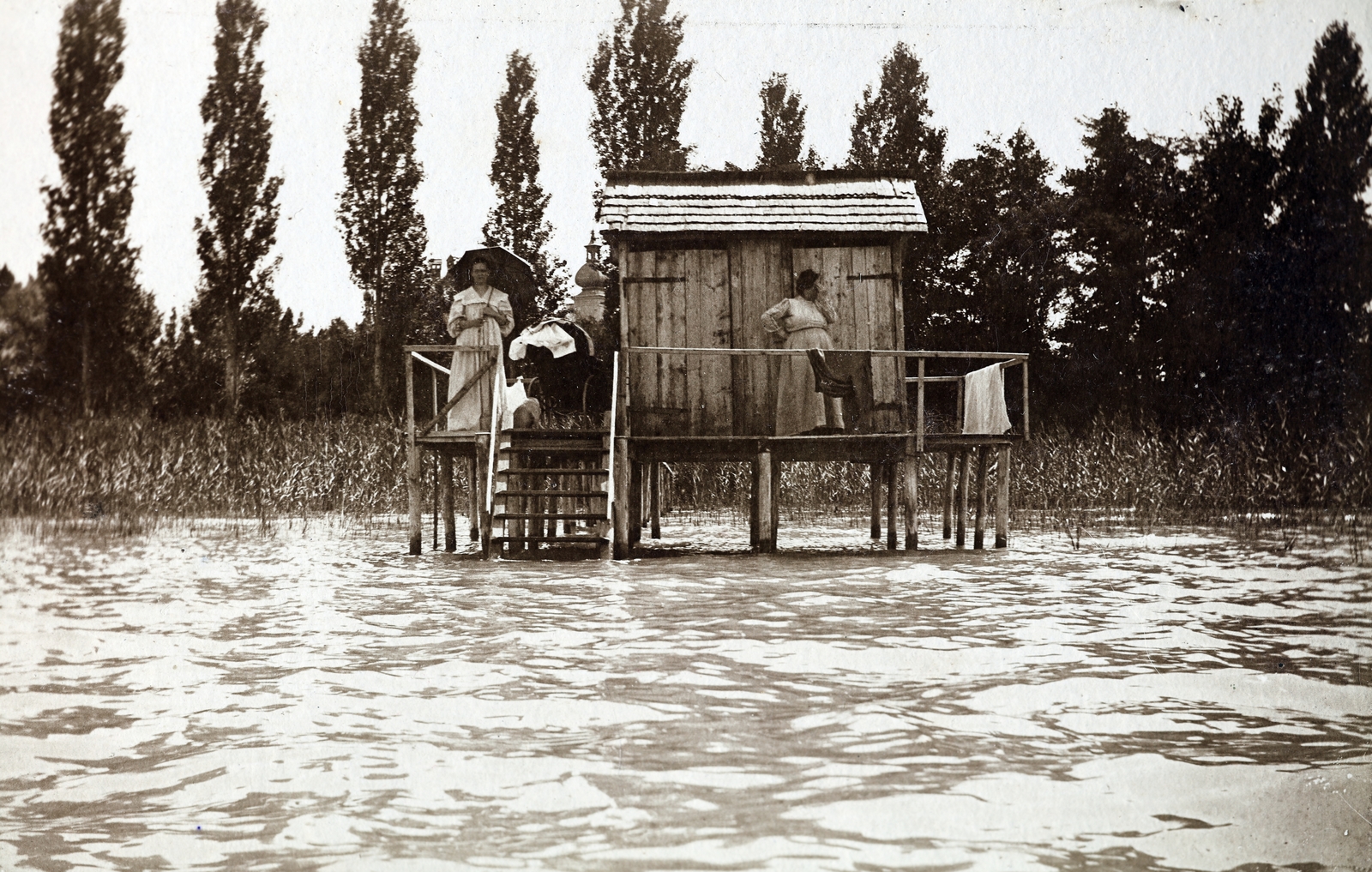 Hungary,Lake Balaton, Siófok, fürdőház., 1913, Zichy kúria, Zala, Bath house, Fortepan #263976