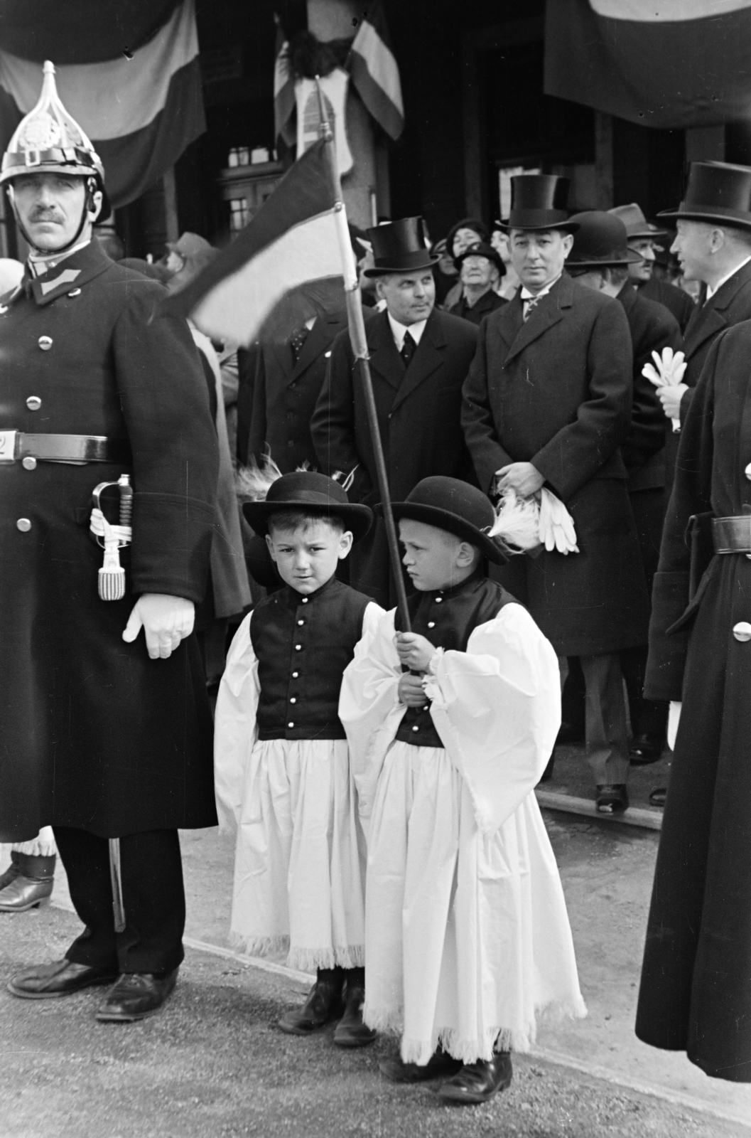 Magyarország, Hegyeshalom, vasútállomás, Wilhelm Miklas osztrák szövetségi elnök és feleségének díszes fogadtatása Budapestre történő utazásuk alkalmával., 1941, Nagy István, Nagy József, portré, Fortepan #264563