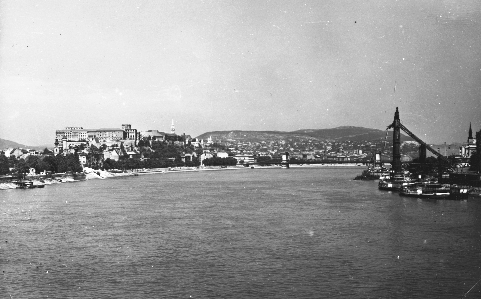 Hungary, Budapest, látkép a Szabadság hídról a budai Vár felé nézve., 1957, Bambi, picture, wrecked bridge, Fortepan #26460