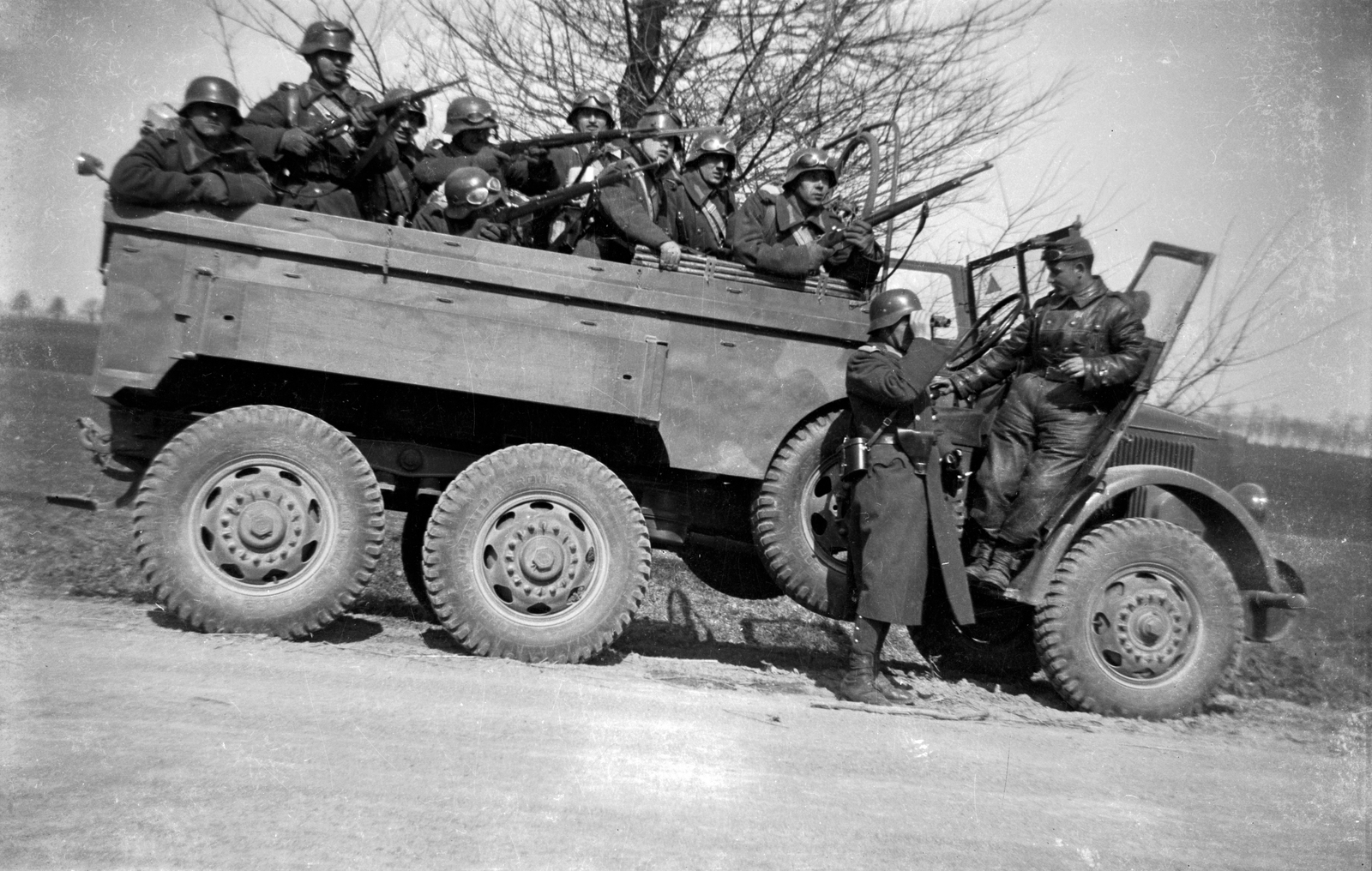 1942, Ladinek Viktor, tableau, Fortepan #264624