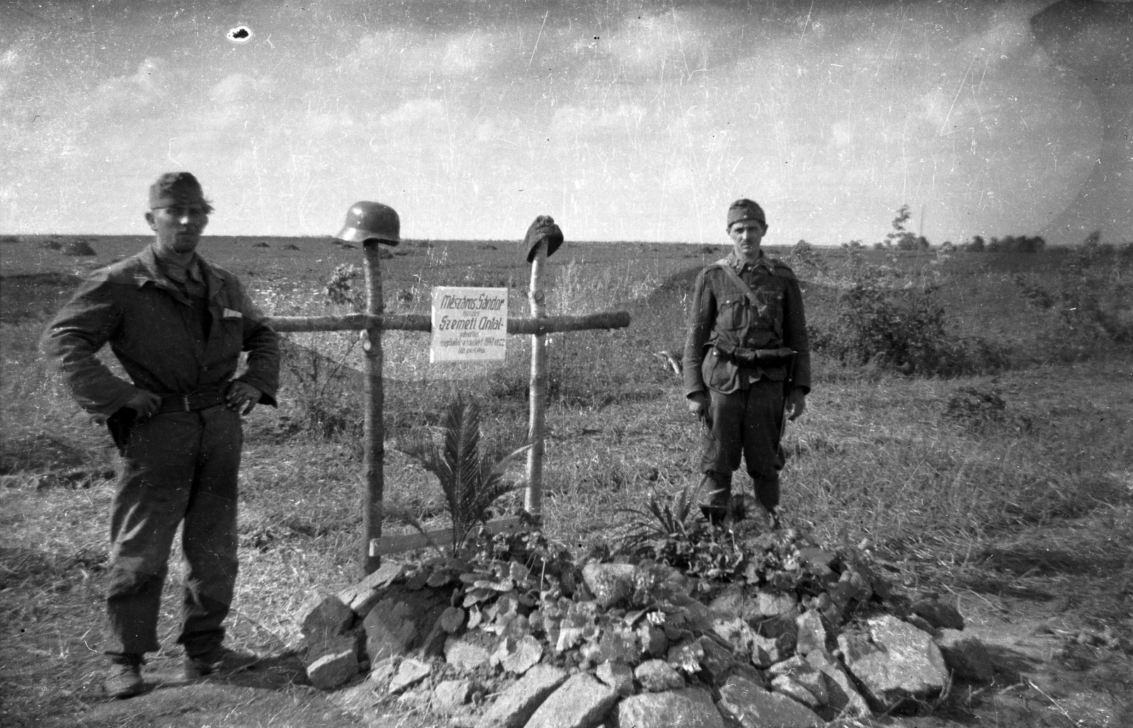 Ukrajna, Pecsera, (Pecsara), magyar hadisír., 1941, Ladinek Viktor, keleti front, Fortepan #264677