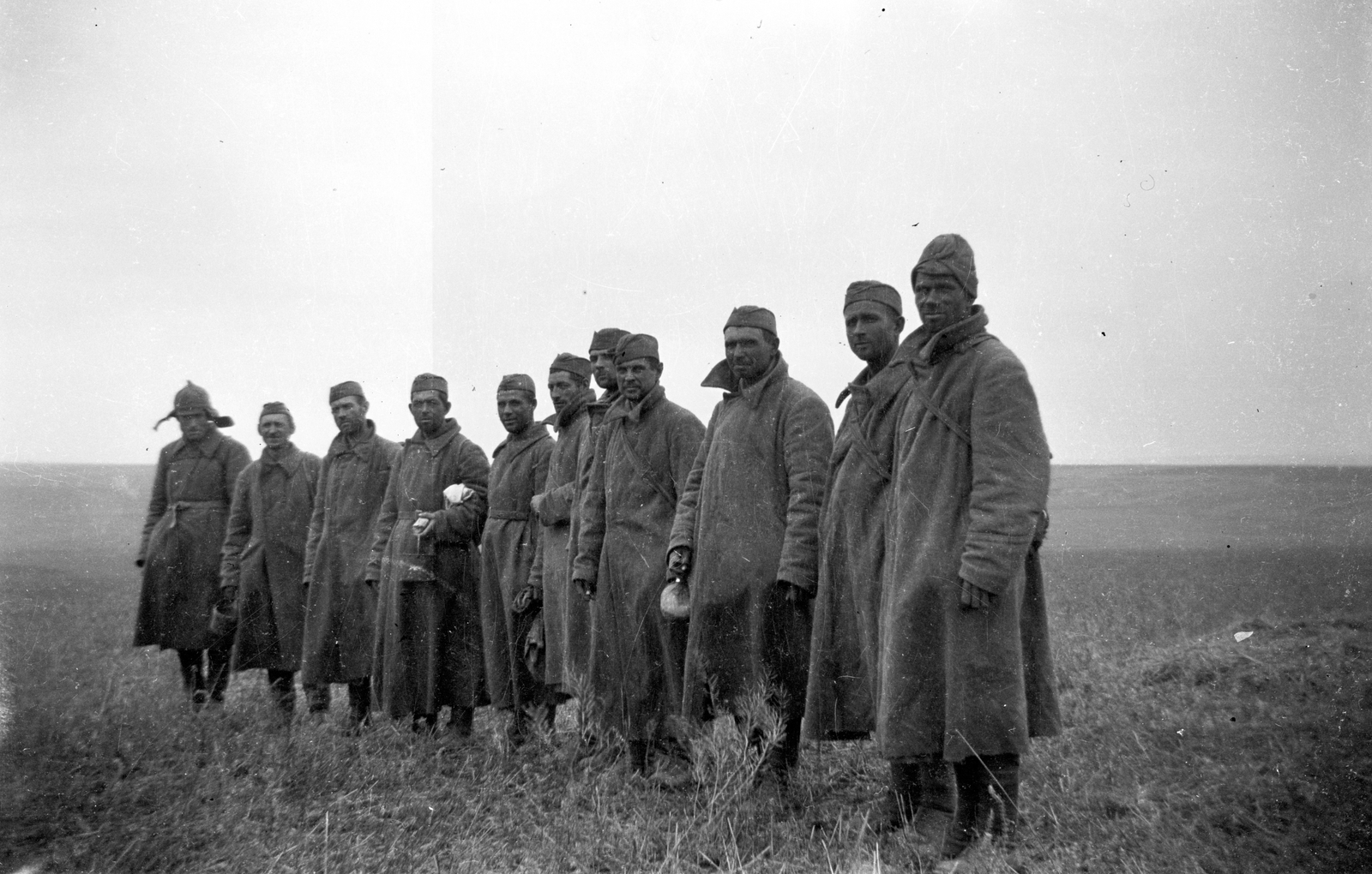 1942, Ladinek Viktor, Soviet soldier, prisoner of war, eastern front, height chart, tableau, Fortepan #264737