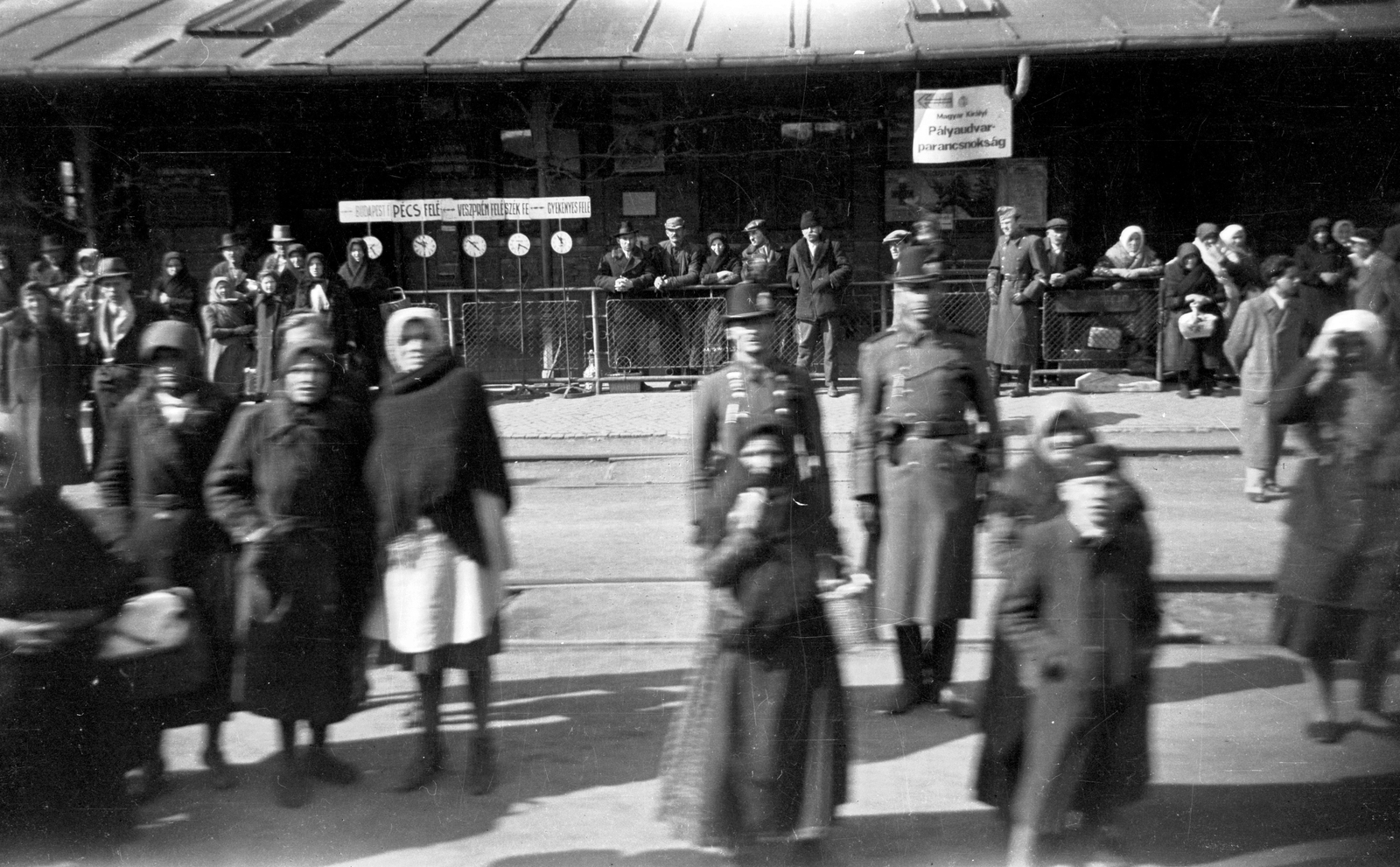 Magyarország, Dombóvár, vasútállomás., 1943, Ladinek Viktor, Fortepan #264788