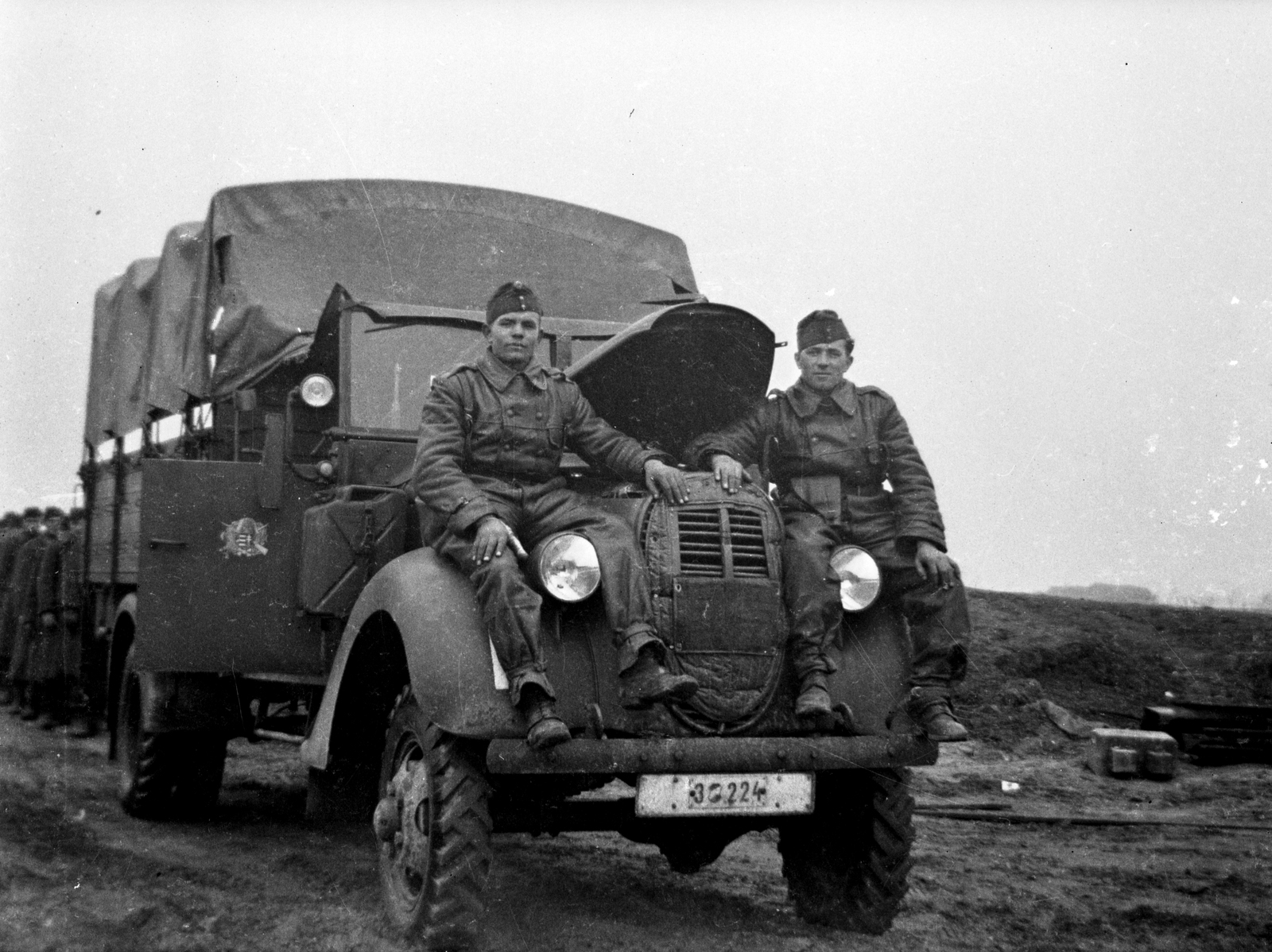 1943, Ladinek Viktor, General Military Vehicle Emblem, Fortepan #264803