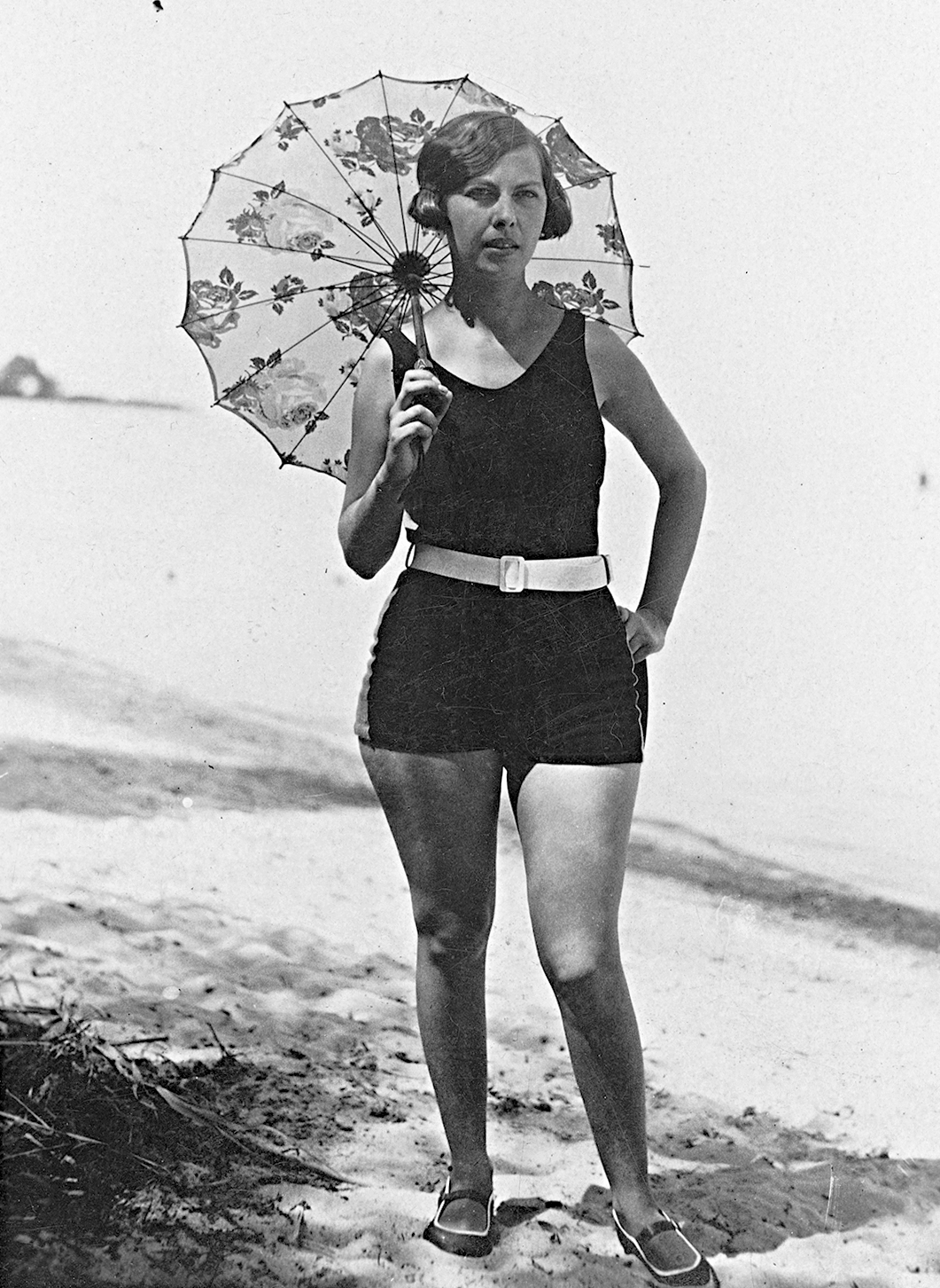 1934, Erky-Nagy Tibor, portrait, fashion, bathing suit, sunshades, summer, woman, shore, sand, Fortepan #26489