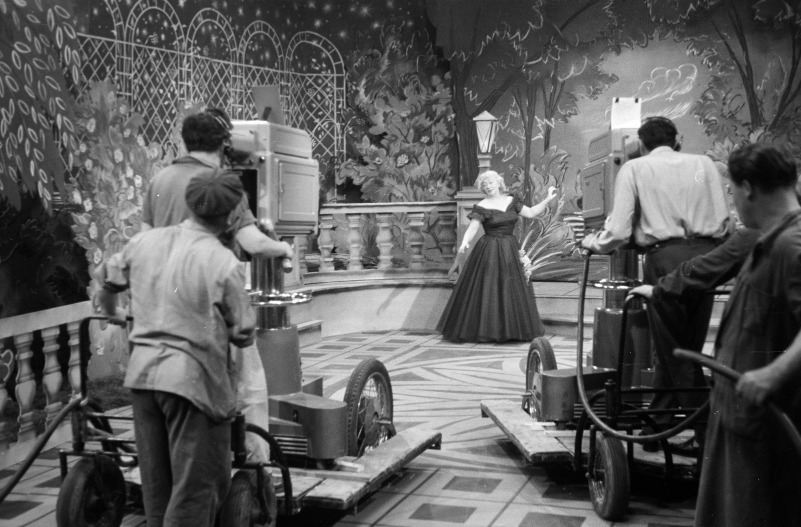 Magyarország, Budapest V., az MTV stúdiója, Gyurkovics Mária operaénekesnő., 1959, Horváth József, Best of, Budapest, filmforgatás, filmoperatőr, Fortepan #264952