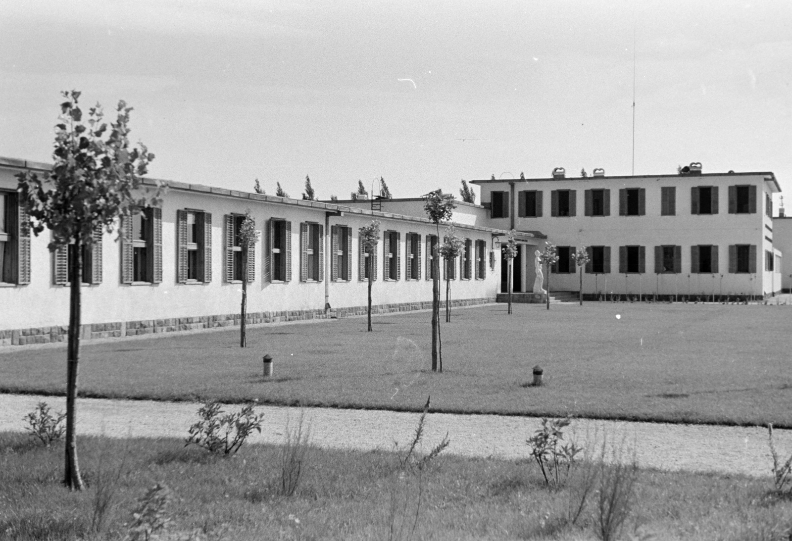 Hungary, Balatonboglár, a Magánalkalmazottak Biztosító Intézetének "Teleki Pál" fiúüdülője., 1943, Horváth József, Fortepan #265031