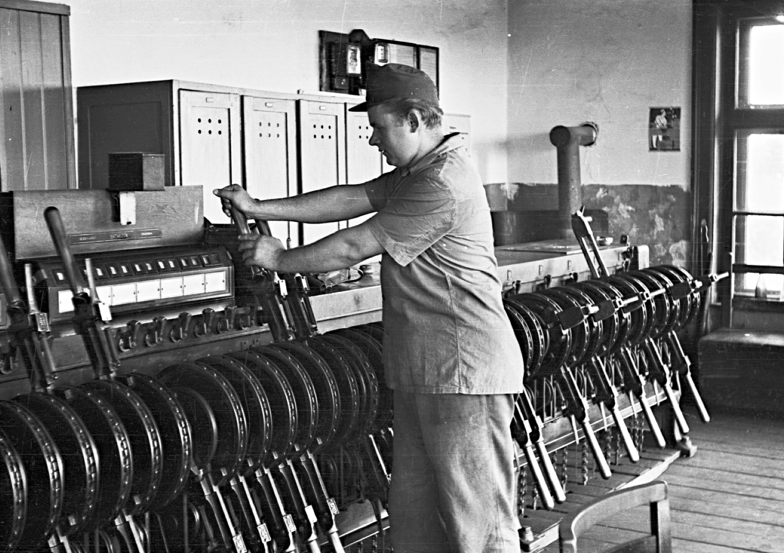 Hungary, Dombóvár, a vasútállomás I. állítóközpontja, középállású emeltyűkkel., 1962, Erky-Nagy Tibor, railway, train station, Fortepan #26510