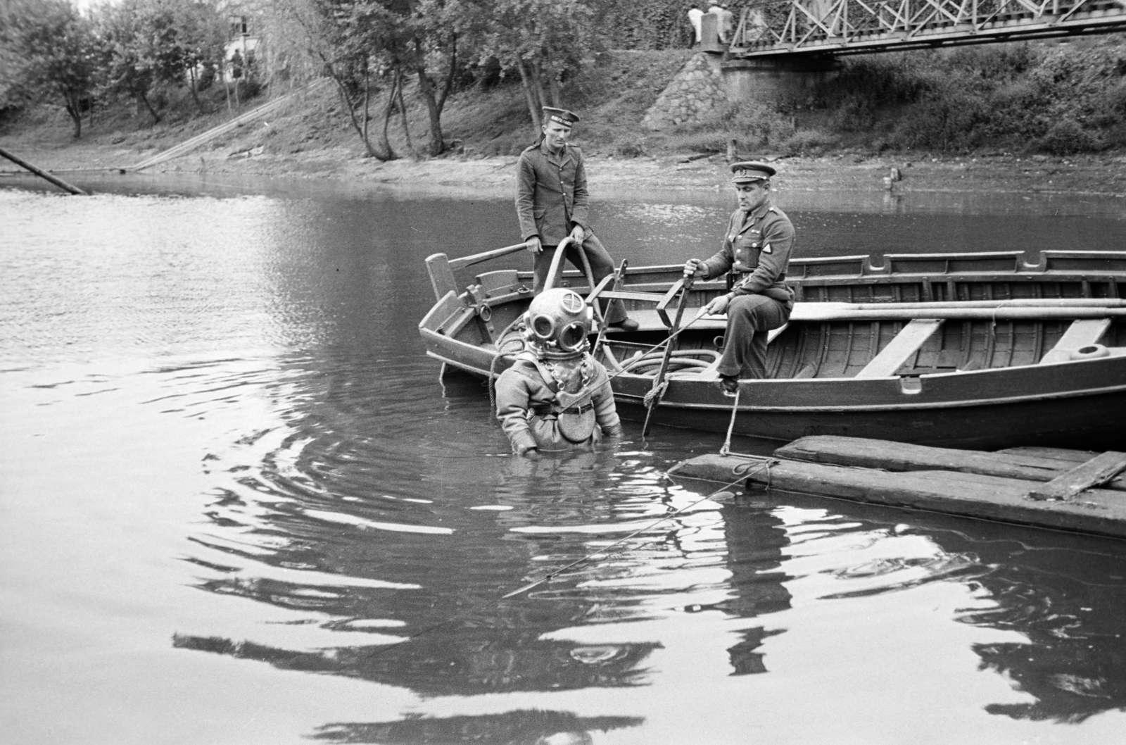 1940, Horváth József, Best of, boat, heavy diver, wet suit, river guard, Fortepan #265106
