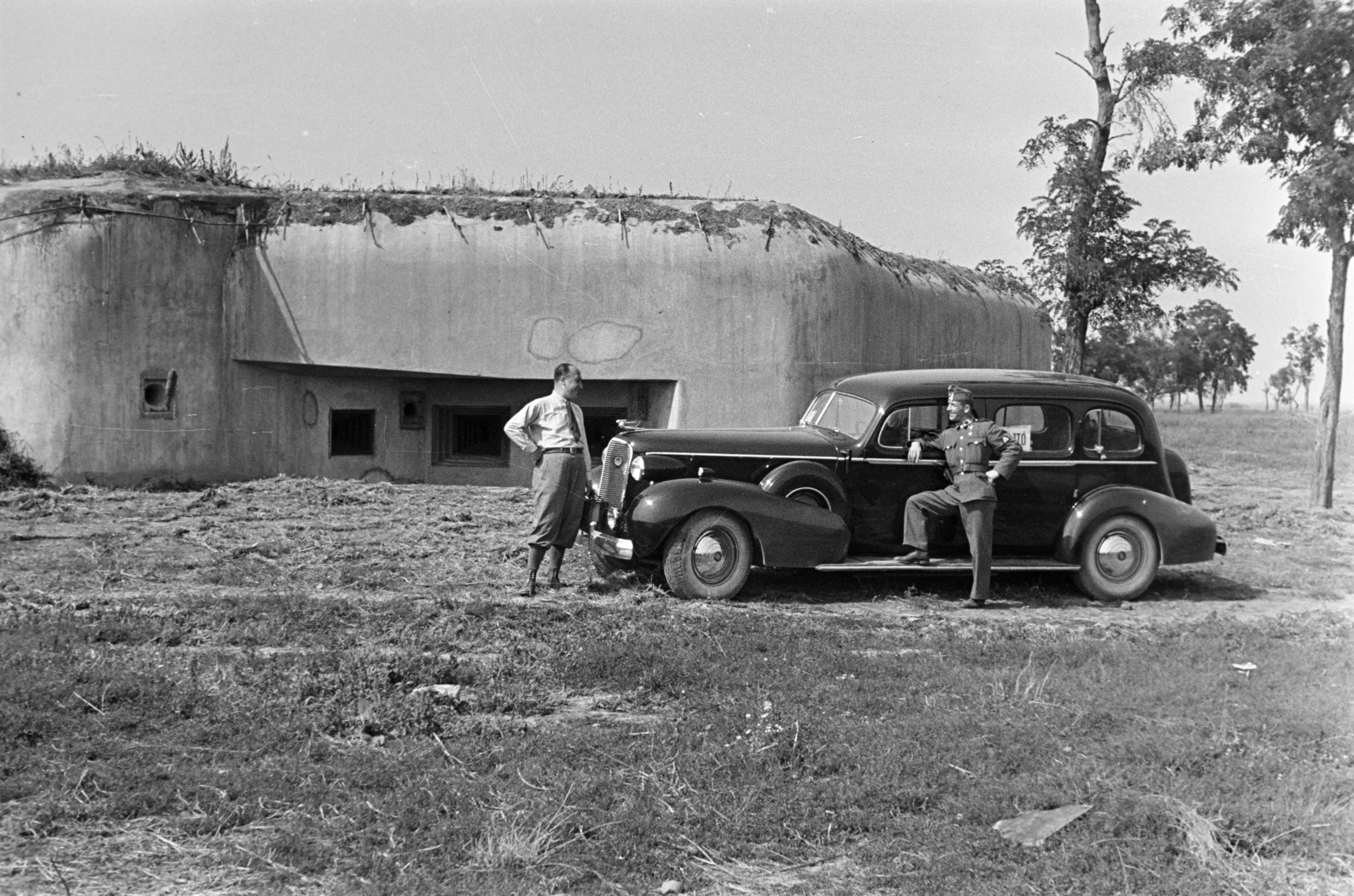 Romania,Transylvania, Észak-Erdély, a Károly (Carol) vonal egyik erődje., 1940, Horváth József, Cadillac-brand, fort, Fortepan #265401