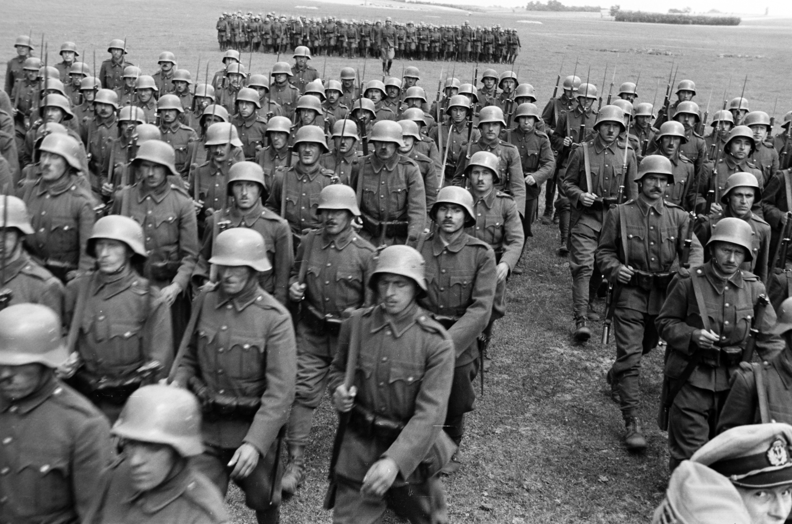 1940, Horváth József, looking back, helmet, Fortepan #265485
