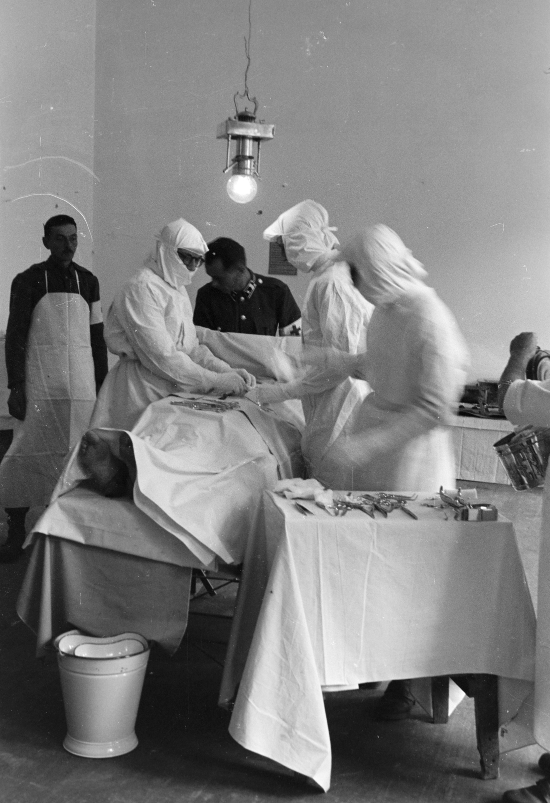 1940, Horváth József, surgery, bucket, doctor, Fortepan #265495