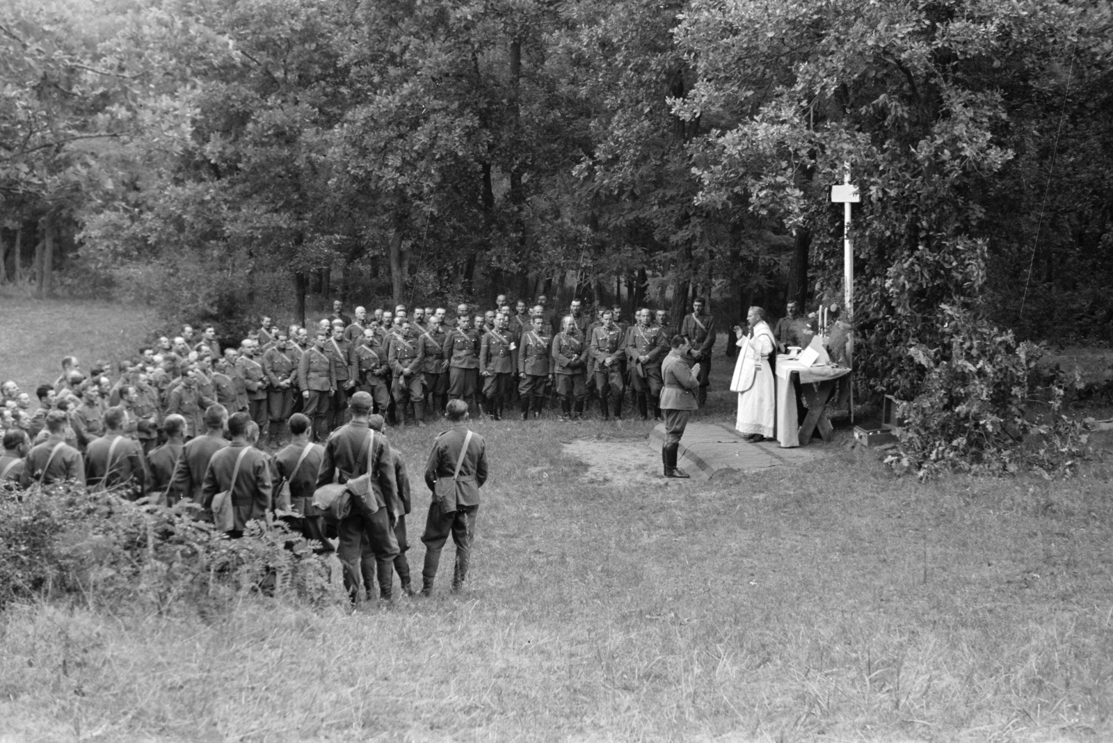 1940, Horváth József, field mass, military, wood, glade, priest, cross, Fortepan #265499