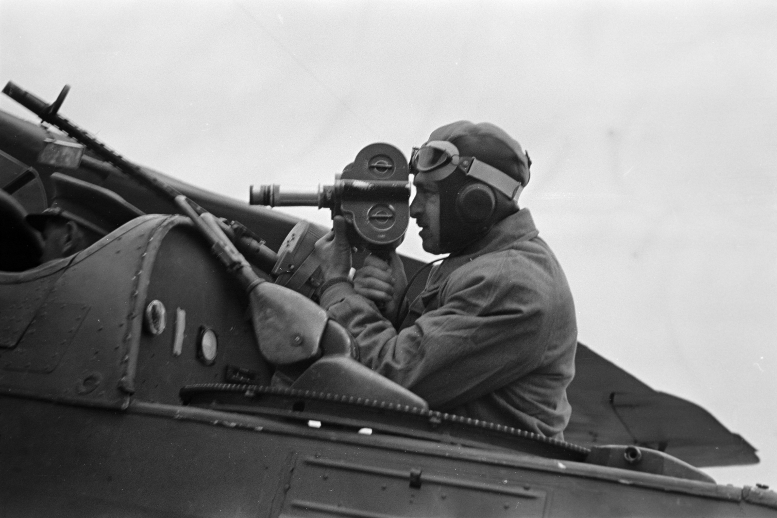 1943, Horváth József, machine gun, movie camera, Fortepan #265602