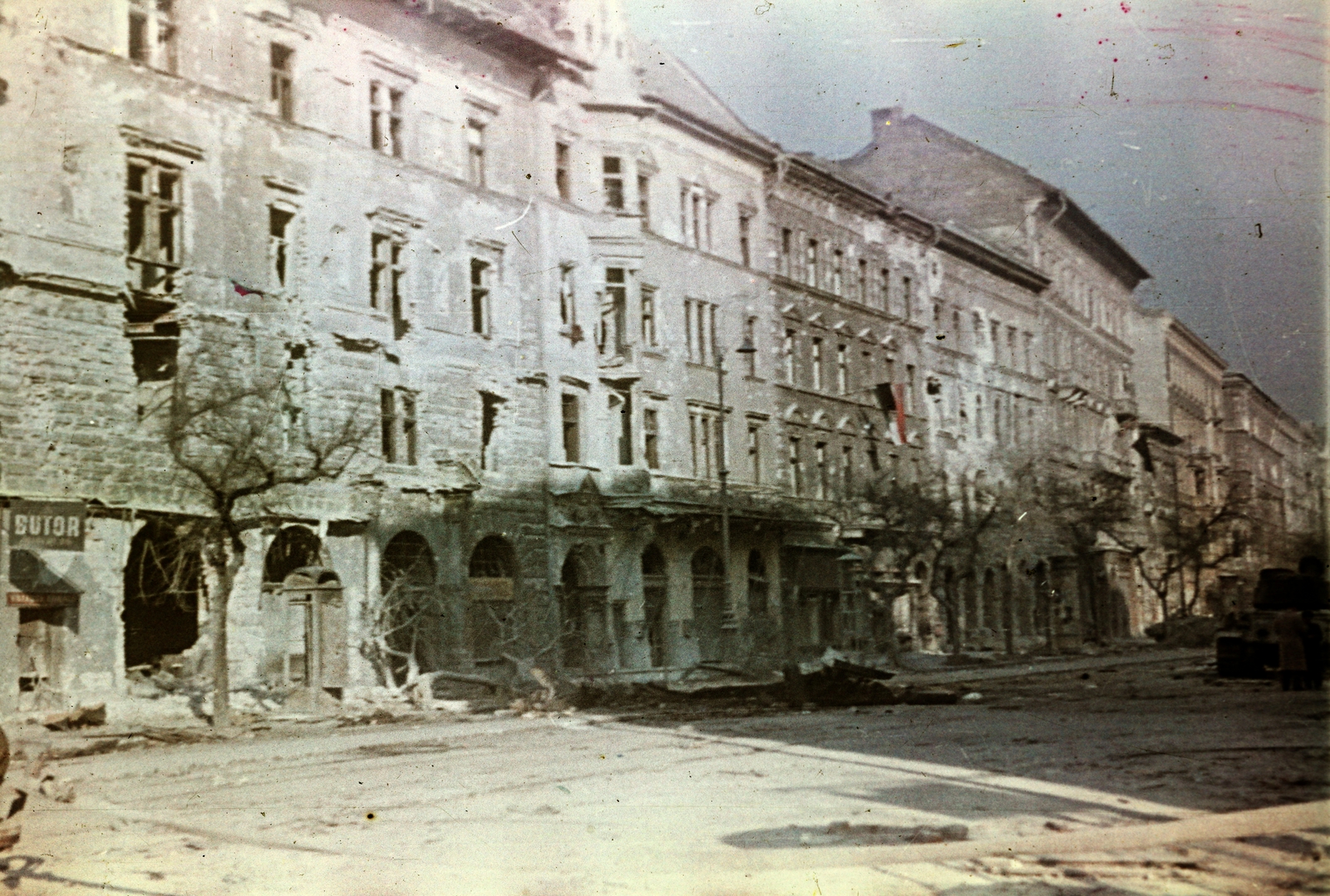 Hungary, Budapest VIII., József körút a Corvin (Kisfaludy) köztől a Nap utca felé nézve., 1956, Horváth József, Budapest, revolution, colorful, Fortepan #265783