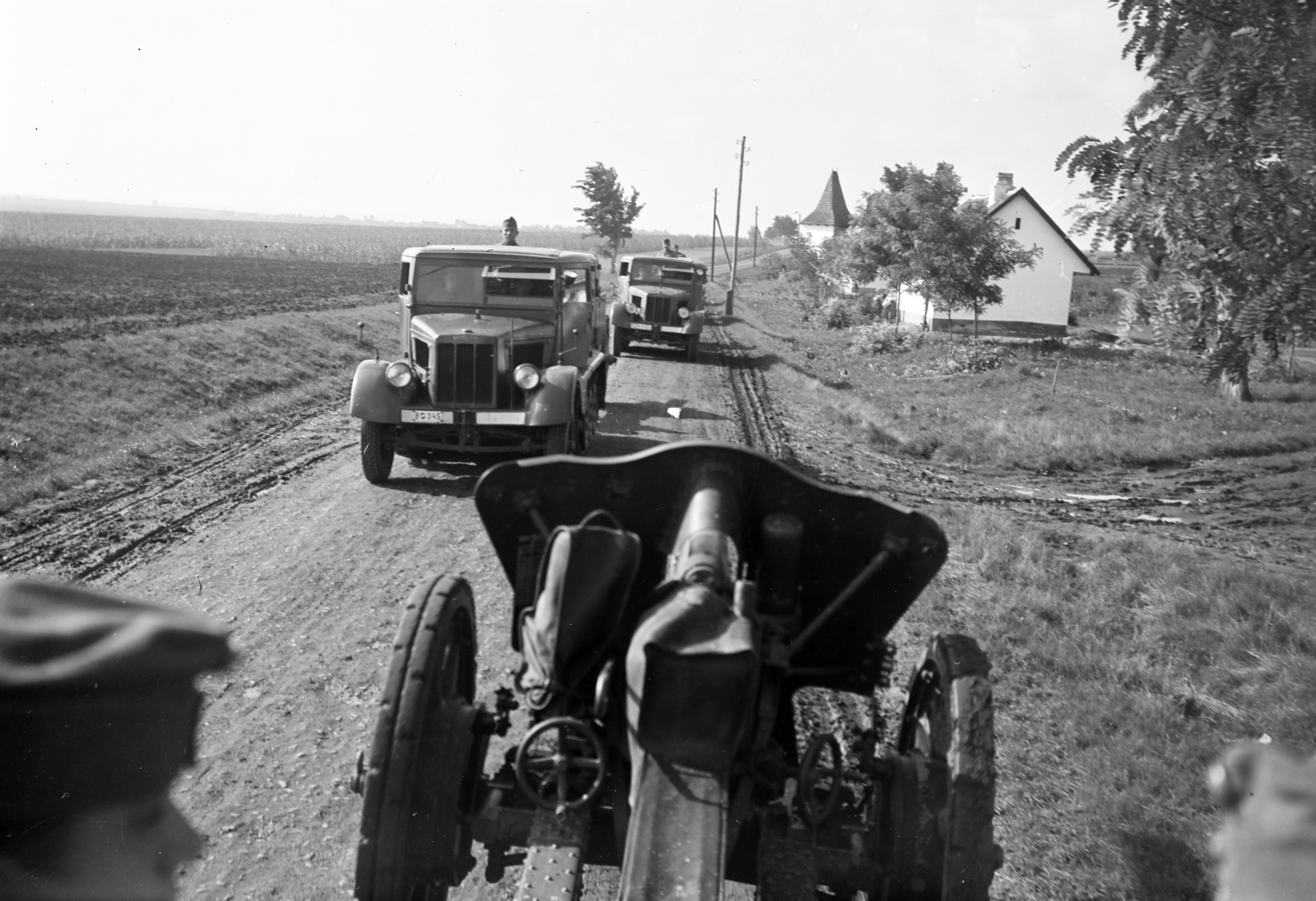 1939, Horváth József, artillery, cannon, ordnance, artillery tractor, assault gun,  10.5 cm leFH 18 howitzer, Fortepan #265935
