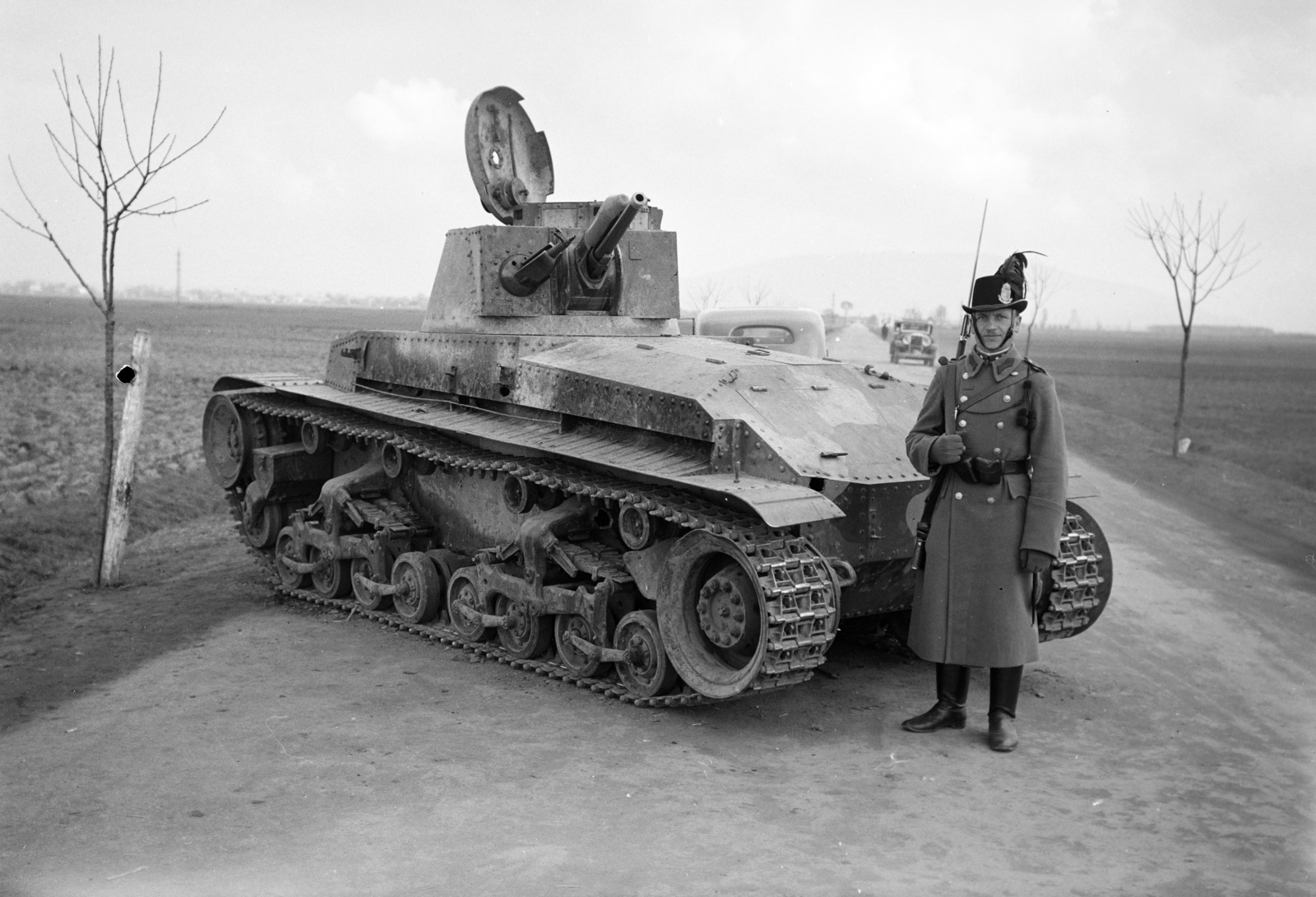 Ukraine,Zakarpattia Oblast, 1939, Horváth József, Best of, Skoda-brand, gun, bayonet, tank, gendarme, track, Fortepan #266004