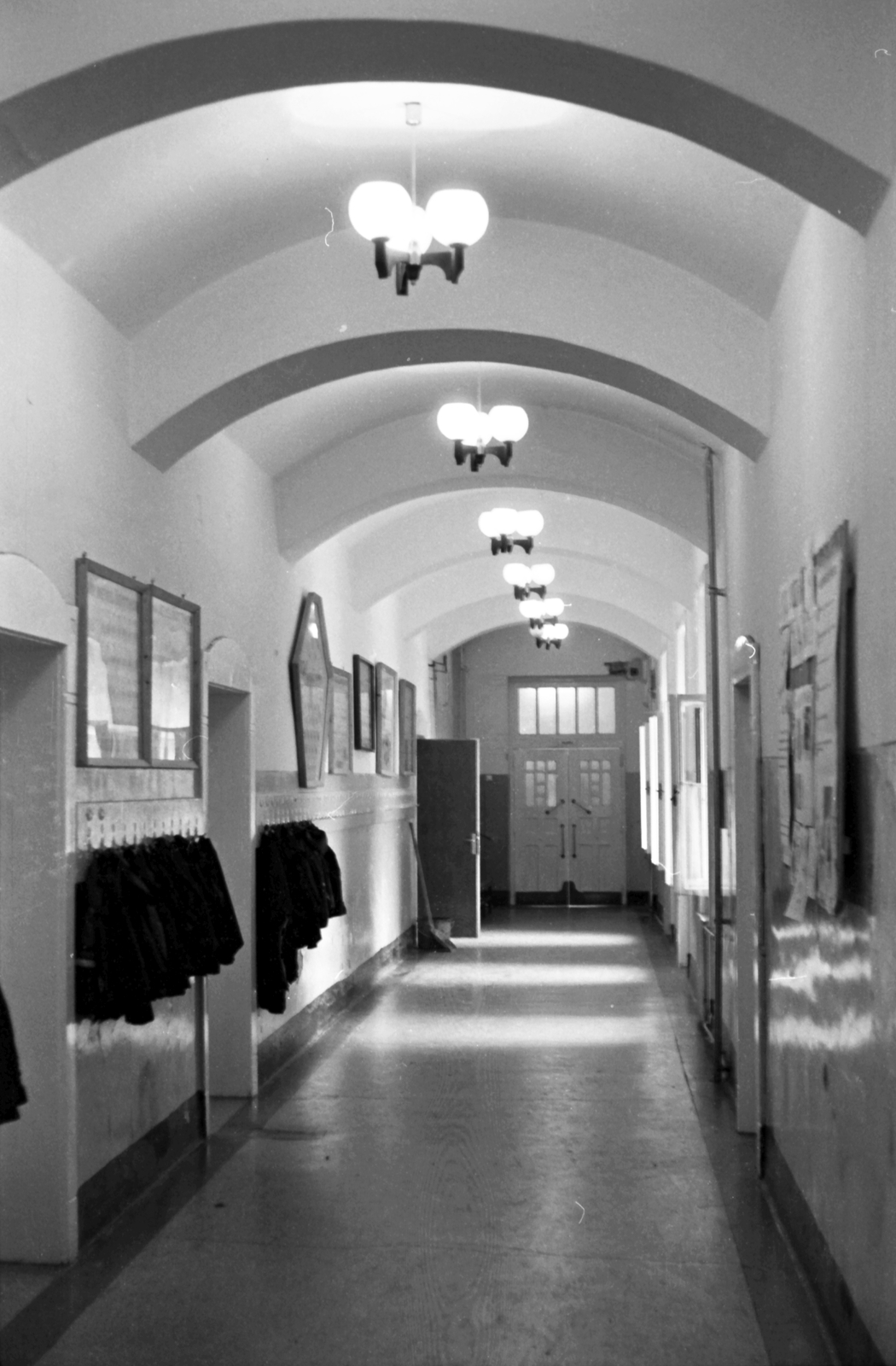 Hungary, Kőszeg, MÁV Nevelőintézet., 1989, Baráth Endre, education, corridor, Fortepan #26603