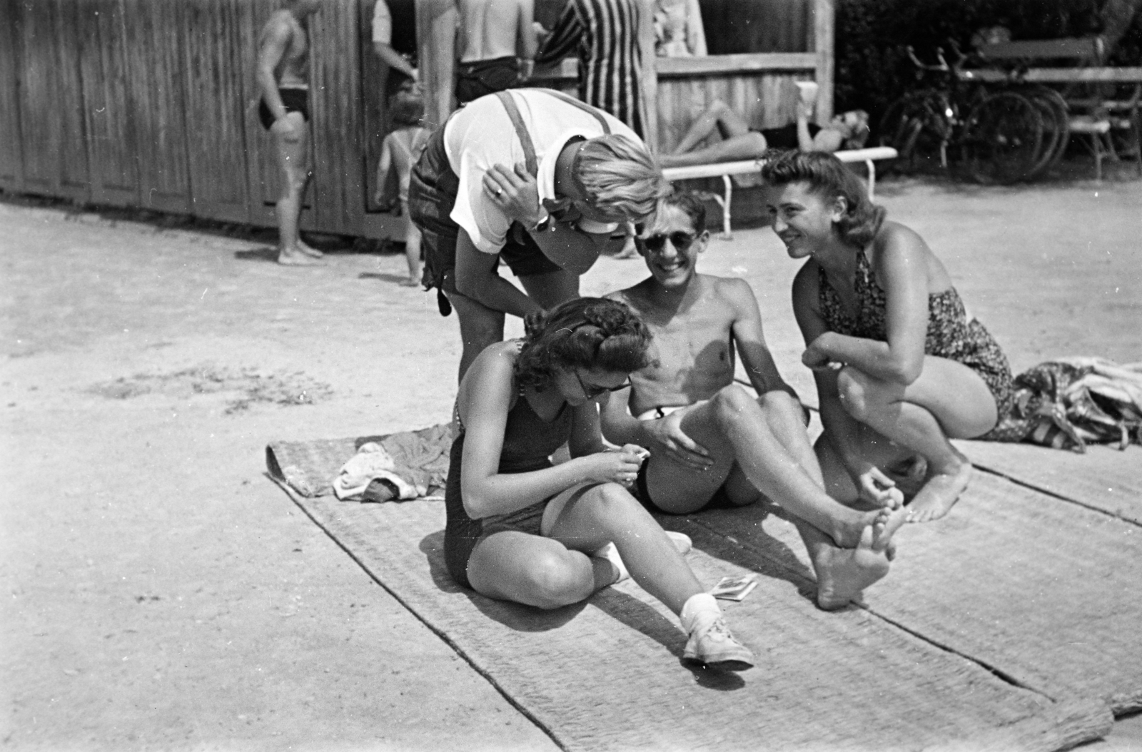 Hungary, Gyenesdiás, Alsógyenes, a felvétel a strandon készült., 1943, Vízkelety László, Fortepan #266168