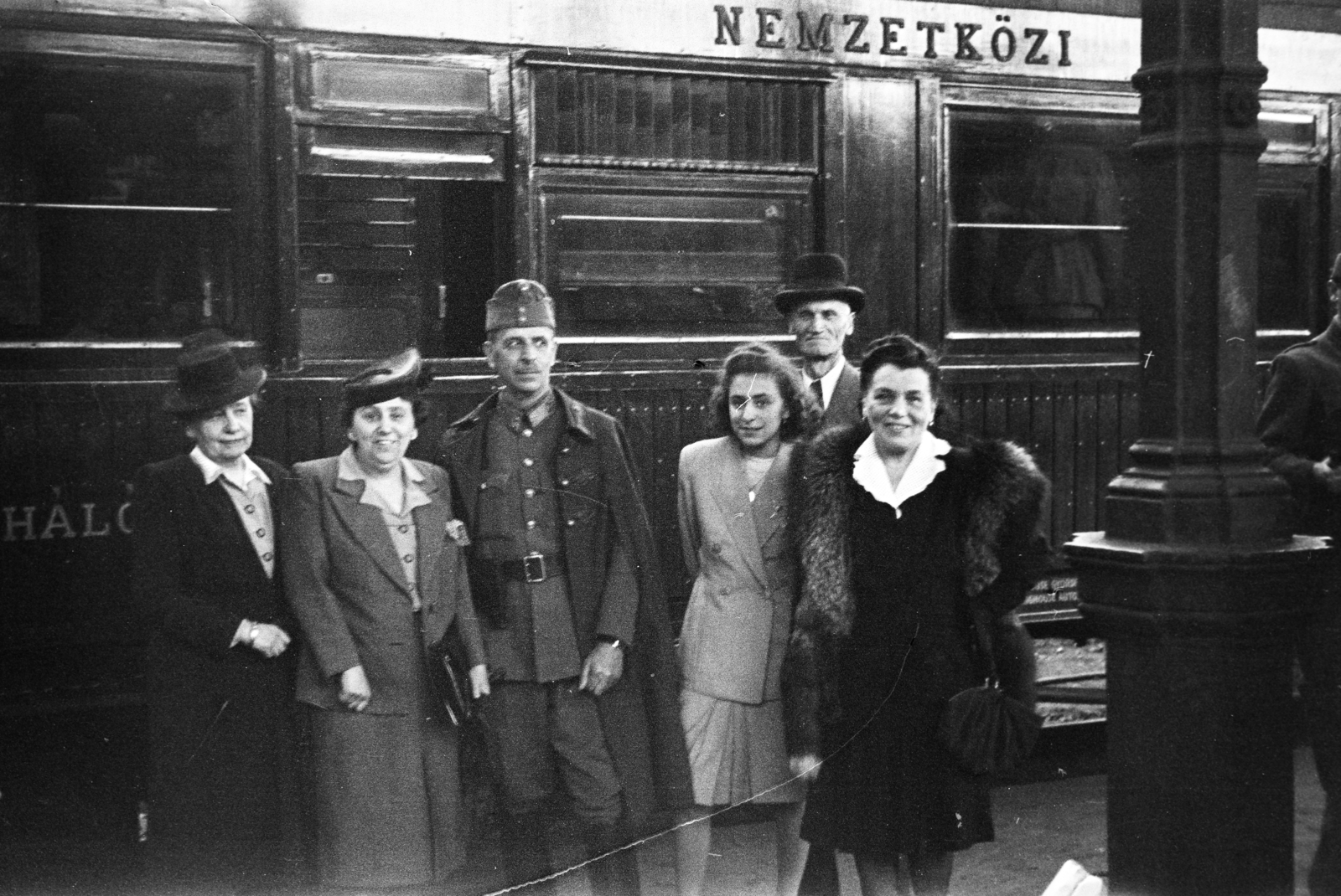 1942, Vízkelety László, csoportkép, Fortepan #266214