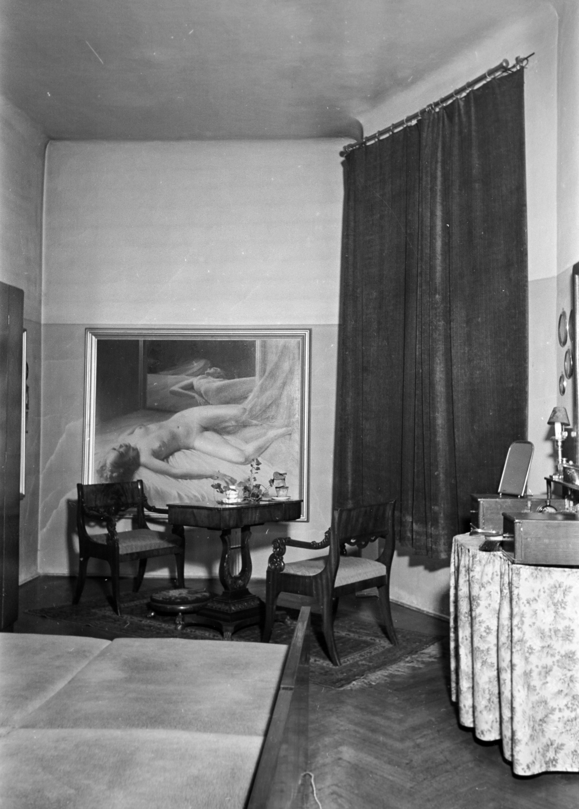 Hungary, Budapest XIII., Visegrádi utca 23., Kövér Gyula festőművész lakása., 1941, Vízkelety László, Budapest, interior, nude picture, Fortepan #266229