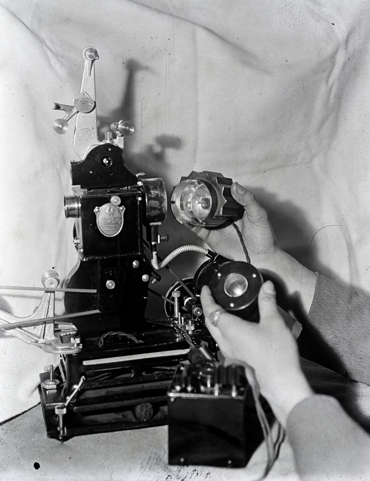 Magyarország, francia gyártmányú, Pathé Baby típusú filmvetítő 9.5mm filmhez., 1929, Szilvási hagyaték, francia gyártmány, filmvetítő, Fortepan #266516