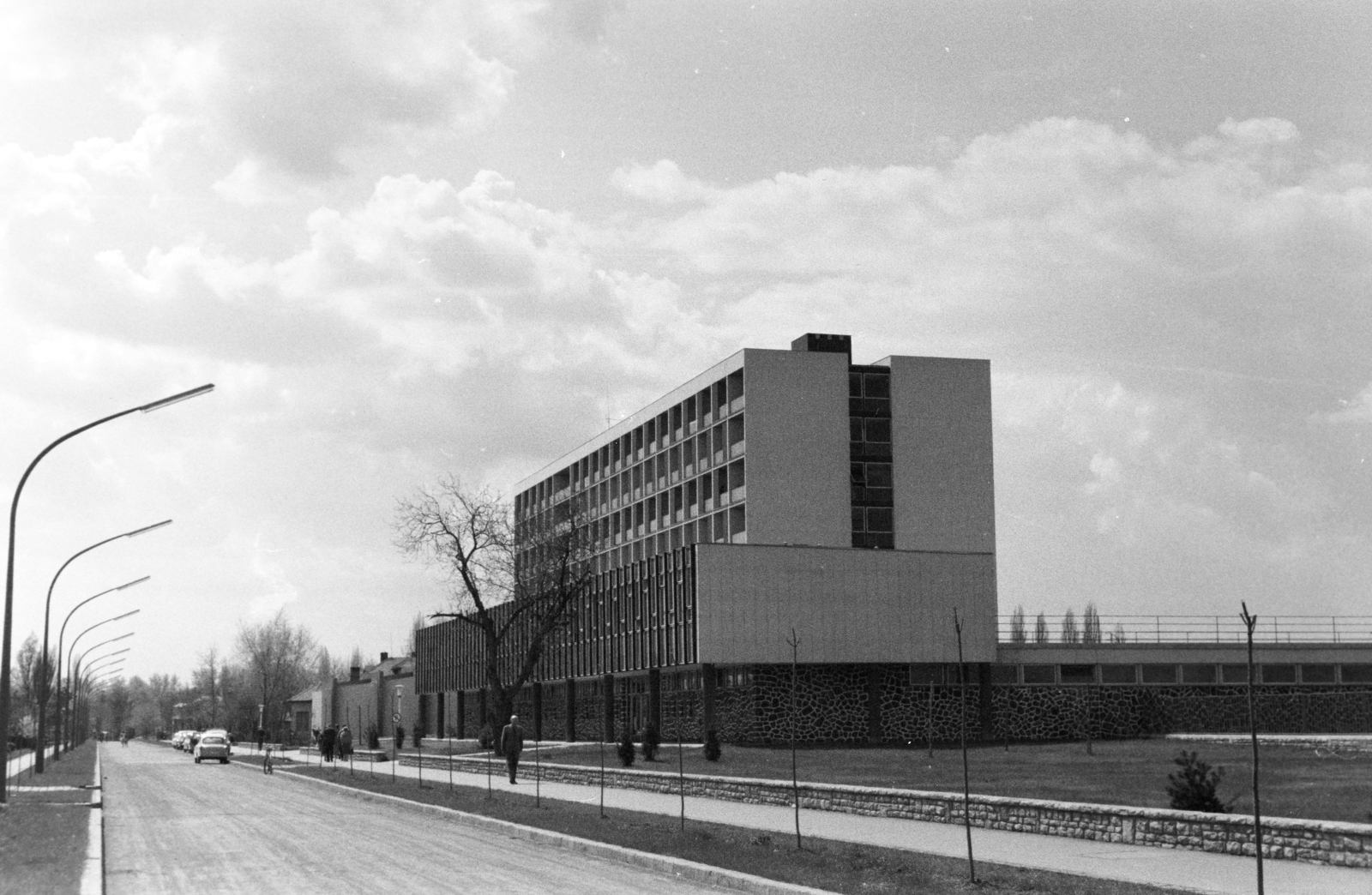 Hungary, Hajdúszoboszló, Mátyás király sétány 10. (Lenin utca), SZOT Béke Gyógyüdülő., 1967, Ábrahám Katalin és László, Fortepan #266589