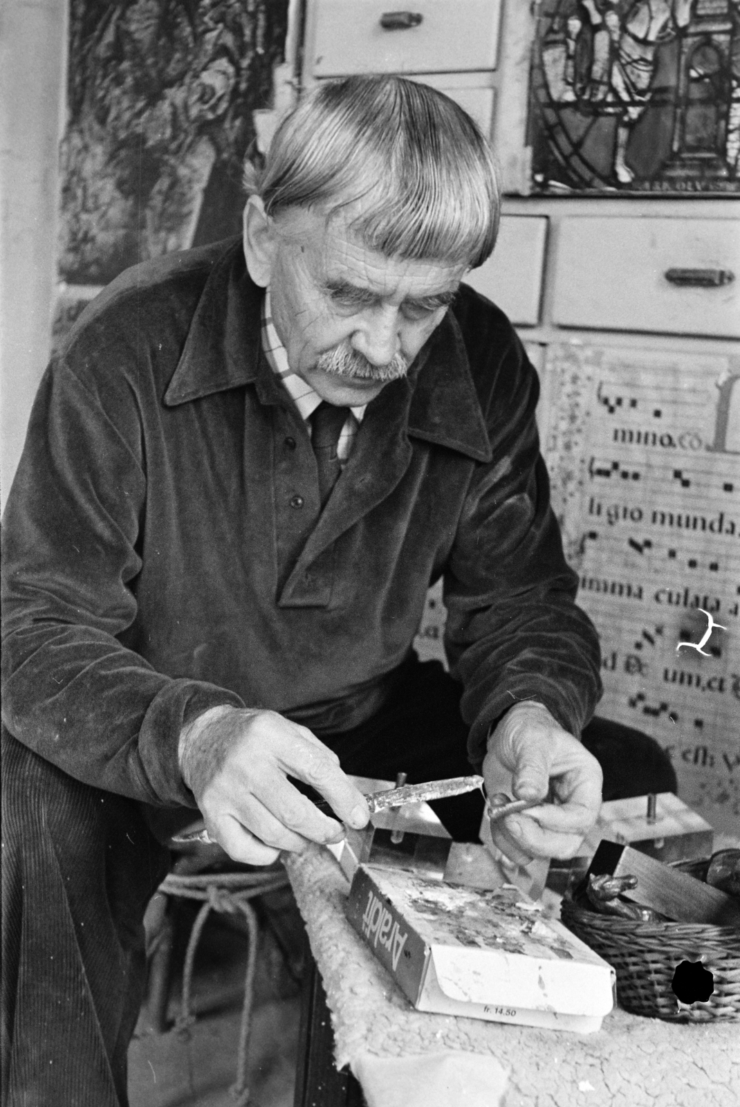 Hungary, Borsos Miklós szobrászművész a műtermében., 1976, Szentkuthy Ibolya, portrait, Fortepan #267469