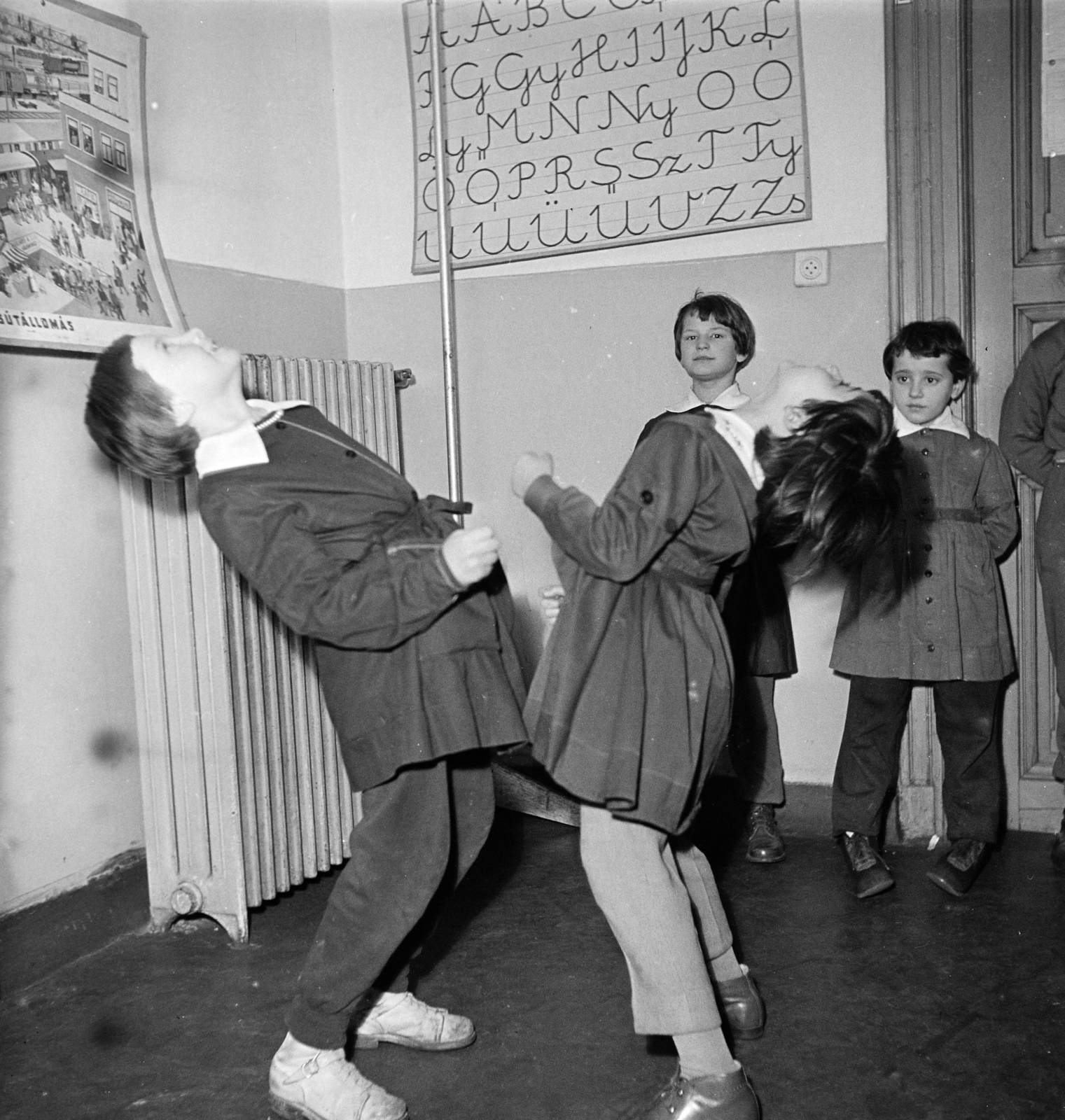 1967, Szentkuthy Ibolya, skating, feat, school, kids, Fortepan #267558