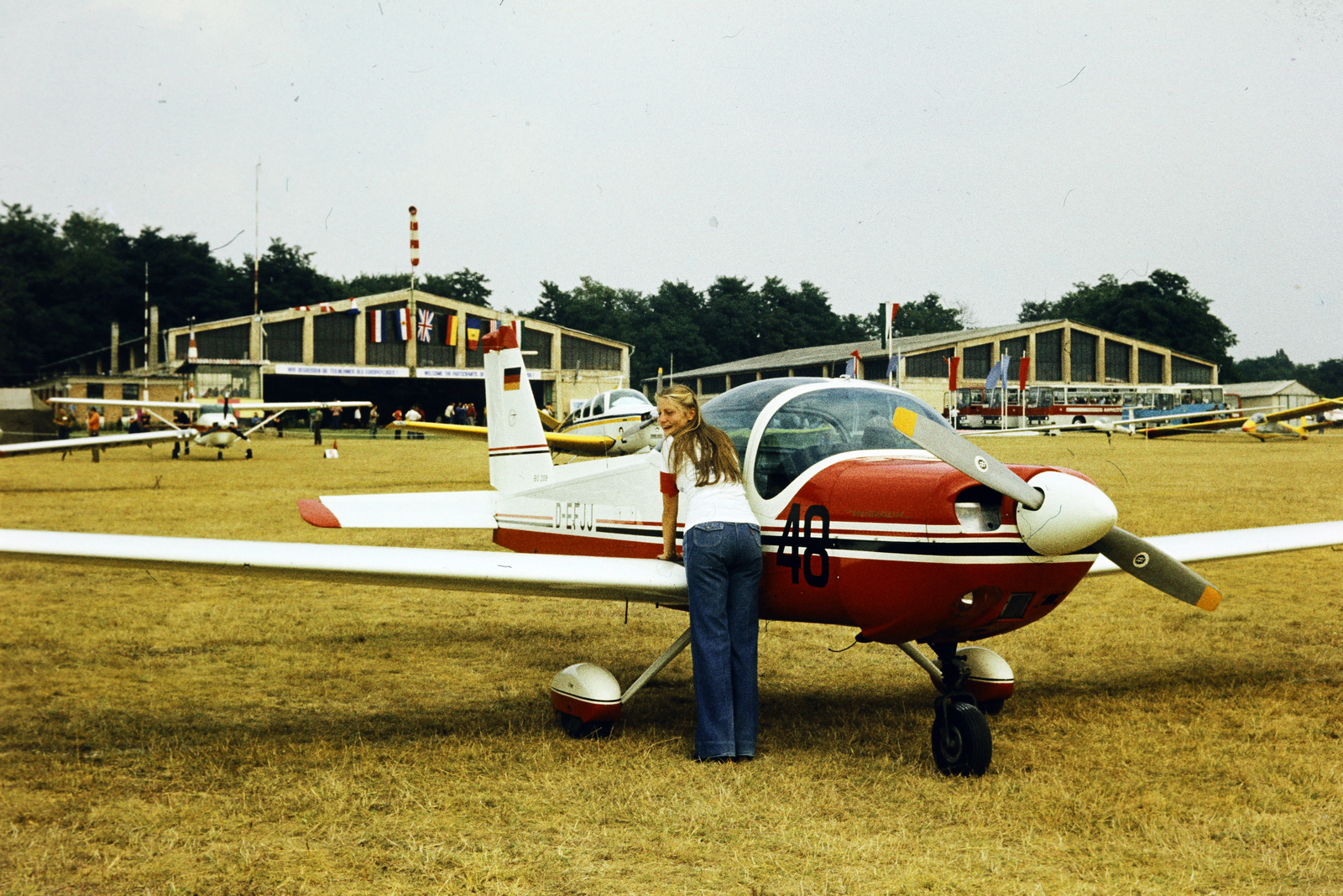 Magyarország, Dunakeszi, német sportrepülőgépek a repülőtéren., 1978, Lorkó Fanni, színes, repülőgép, repülés, Bölkow-márka, Bölkow Bo 209 Monsun, Fortepan #267581