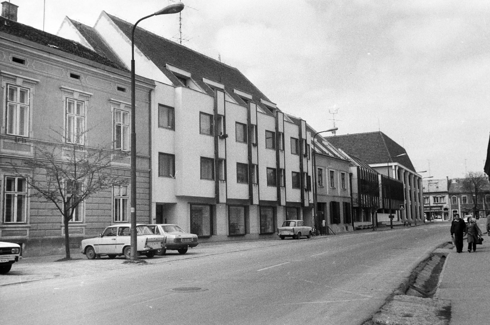 Hungary, Kőszeg, Kossuth Lajos utca a Fő (Köztársaság) tér felé nézve., 1984, Kovács Annamária, Fortepan #267678
