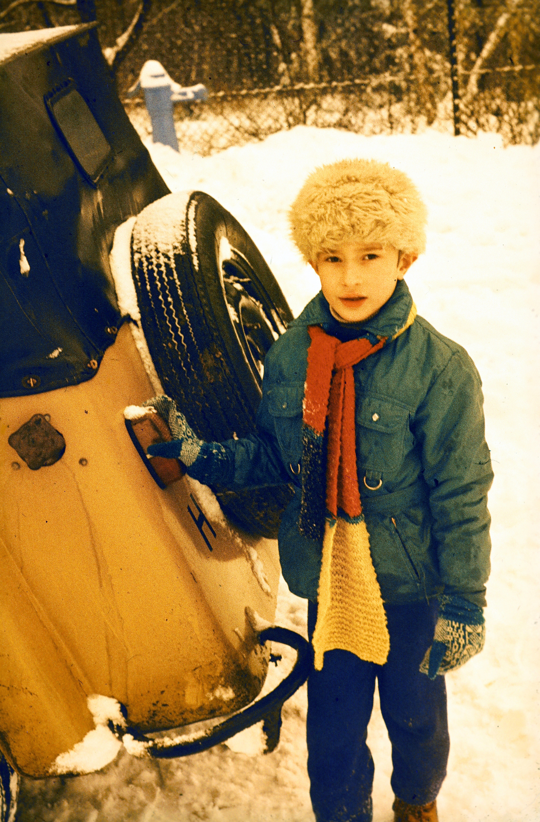 1976, Barna Ádám, spare wheel, snow, kid, cap, scarf, Fortepan #267734