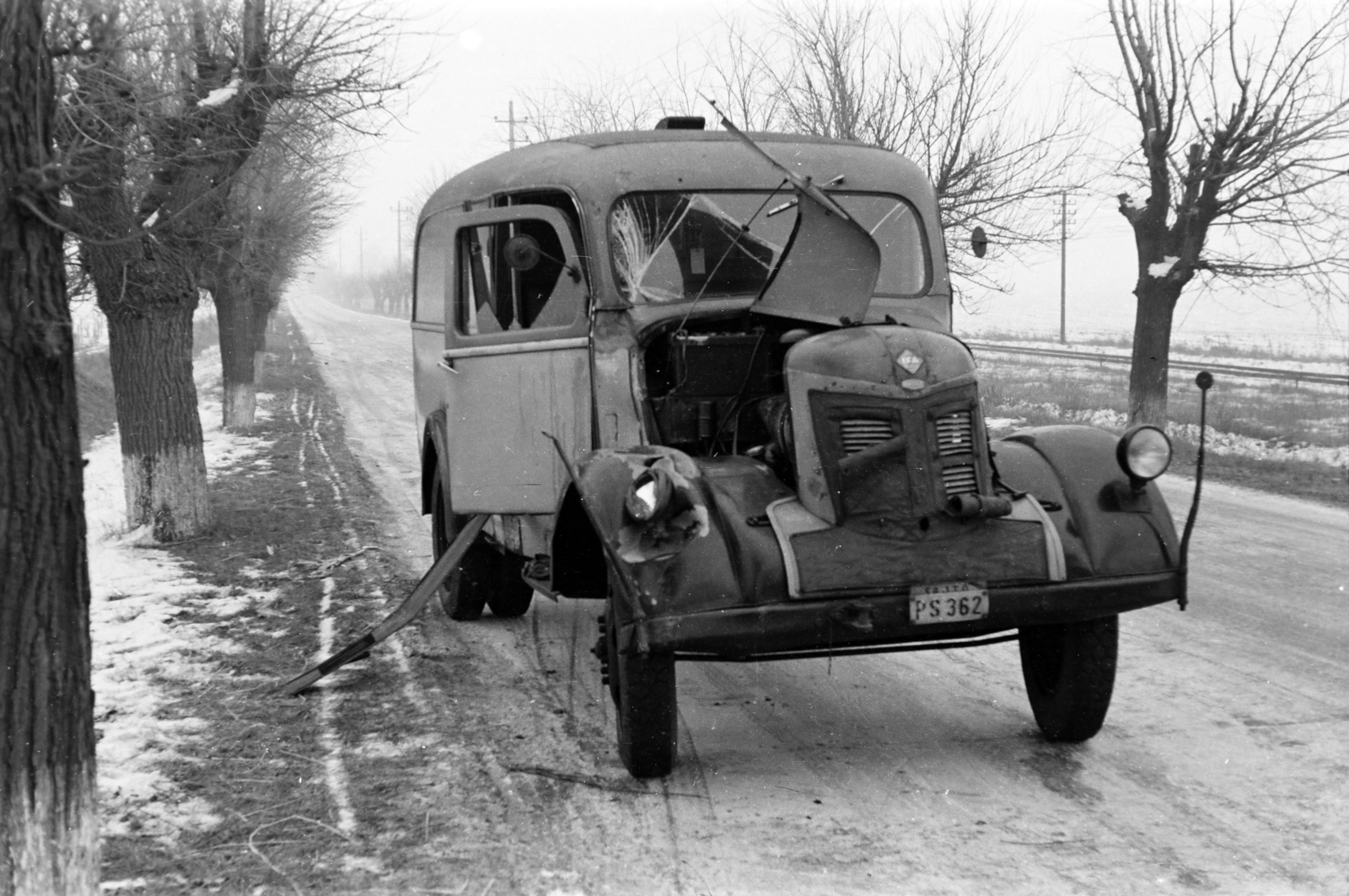 1955, Bolvári László, snow, wreck, number plate, Fortepan #267751