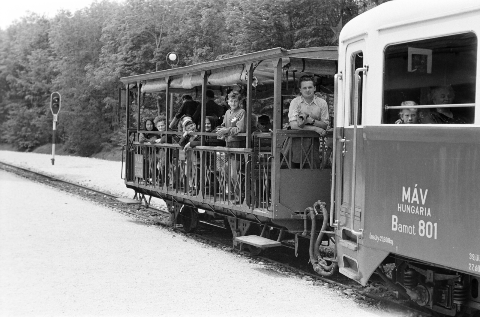 Hungary, Gyermekvasút (Úttörővasút), 1957, Bolvári László, Children's railway, Ganz Camot, Fortepan #267838