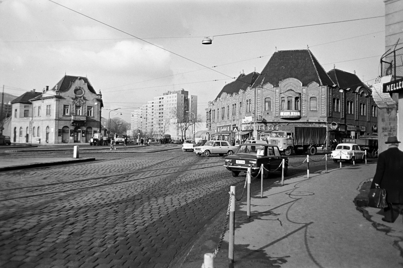 Hungary, Óbuda, Budapest III., Flórián tér, szemben a Vörösvári út, balra a Föld utca torkolata., 1974, Dorics István, Budapest, Fortepan #267907