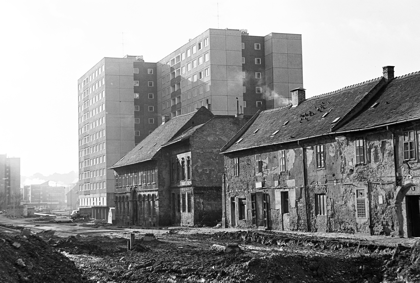 Hungary, Óbuda, Budapest III., Lajos utca, jobbra a 158. számú ház., 1976, Dorics István, Budapest, concrete block of flats, Fortepan #267913