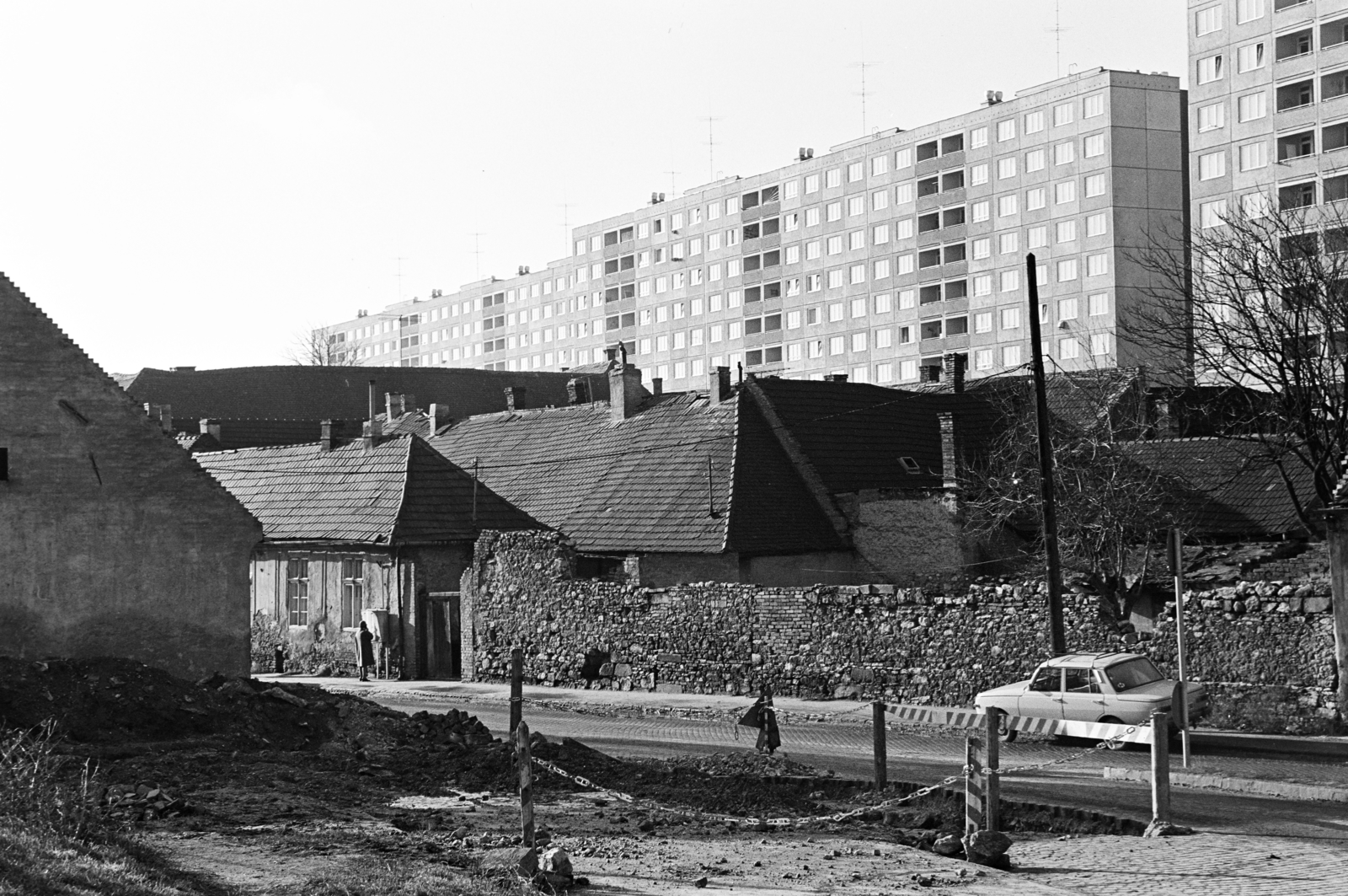 Hungary, Budapest III., Tanuló utca, háttérben a Kiskorona (Magyar Lajos) utca panelházai., 1974, Dorics István, Budapest, Fortepan #267920