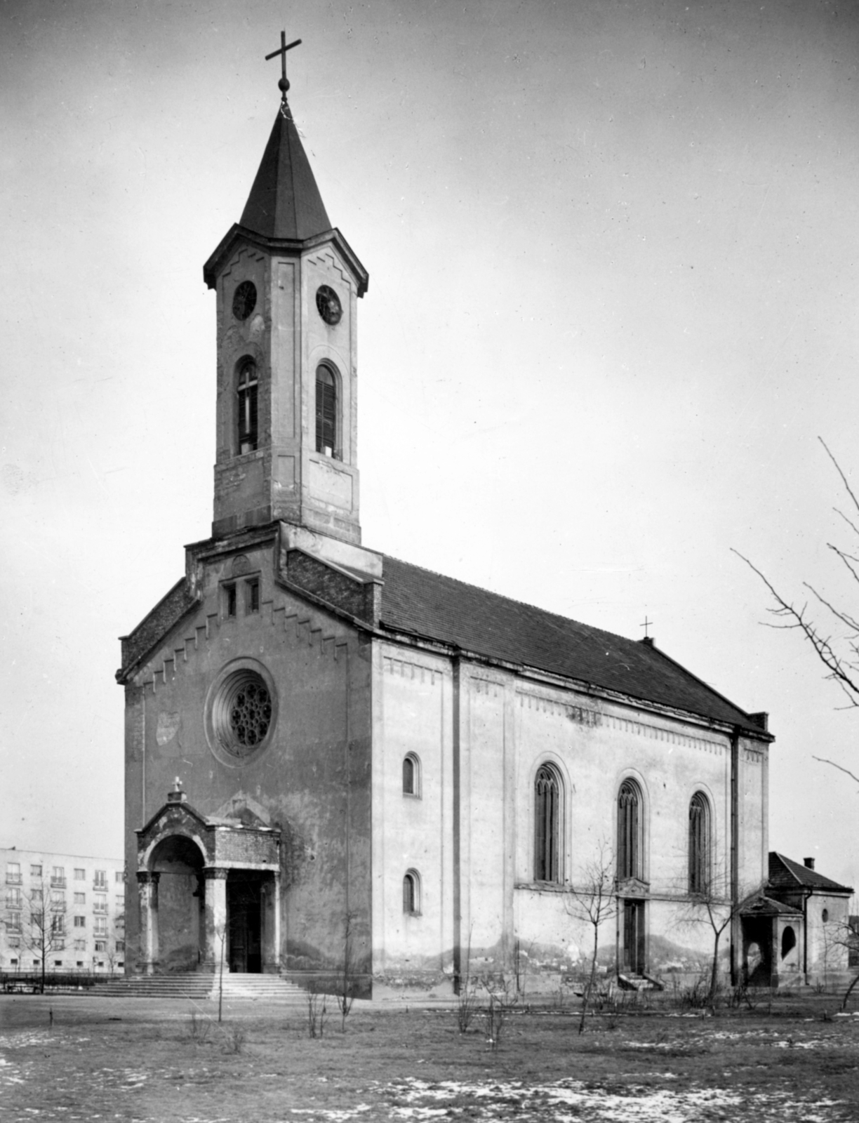 Hungary, Budapest XXI., Csepel, Szent Imre (Tanácsház) tér, Kisboldogasszony-templom., 1954, Geuduschek Tibor, Budapest, church, Fortepan #26806