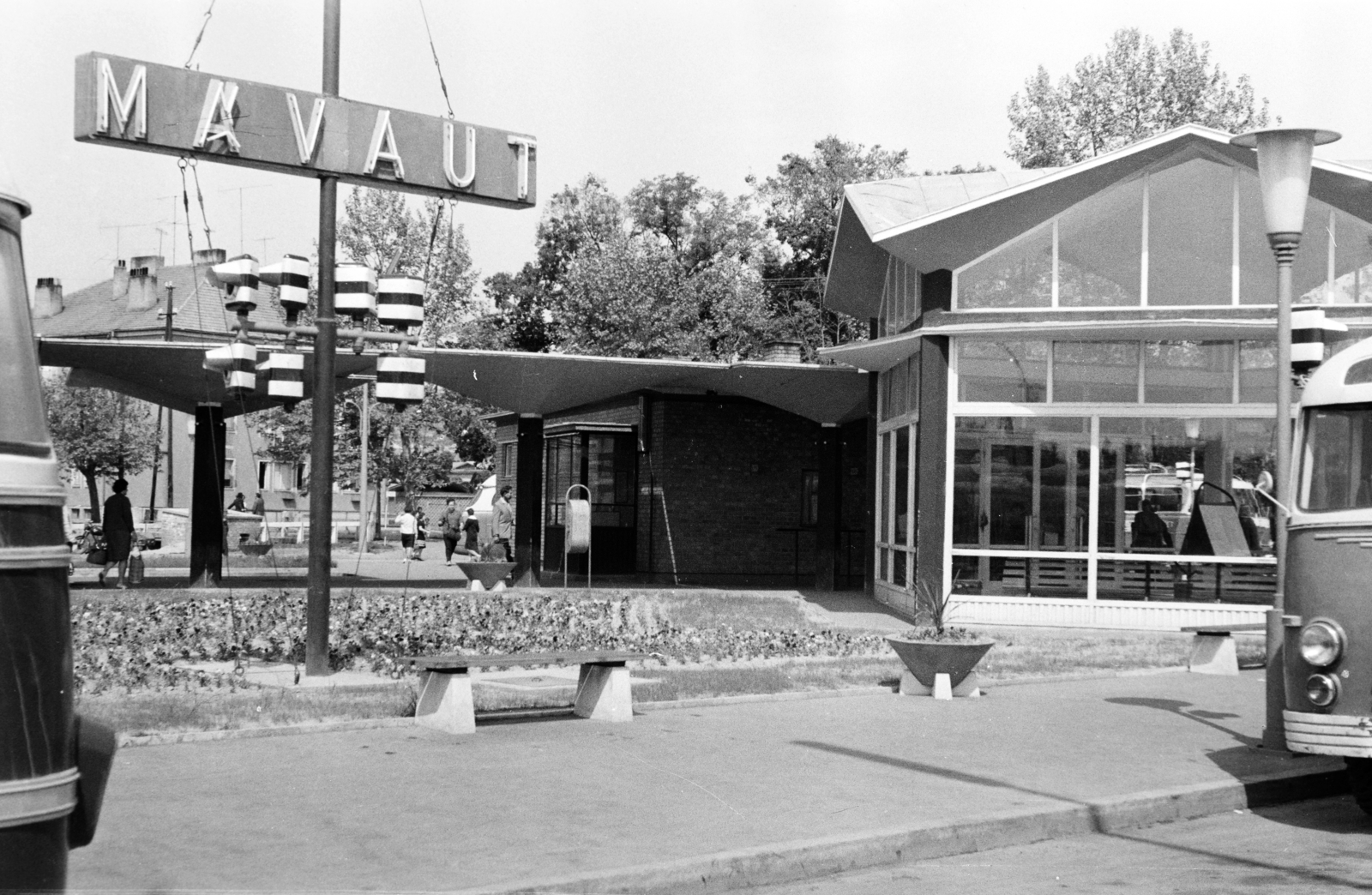 Hungary, Szekszárd, Pollack Mihály utca, autóbusz-pályaudvar., 1966, Gárdos Katalin, Fortepan #268072