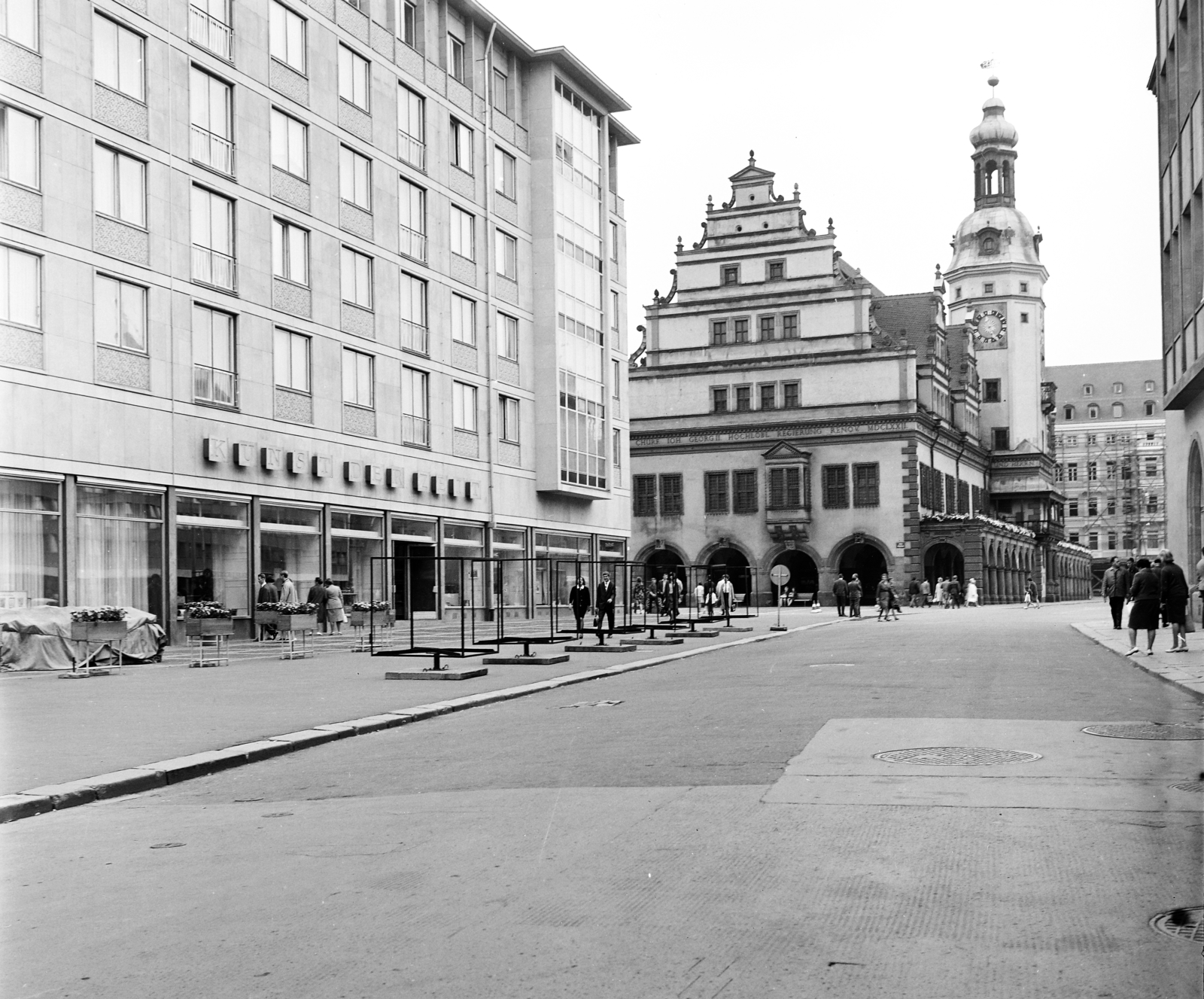 Germany, Leipzig, Katharinenstraße, szemben a Régi Városháza., 1970, Gárdos Katalin, street view, GDR, Fortepan #268105