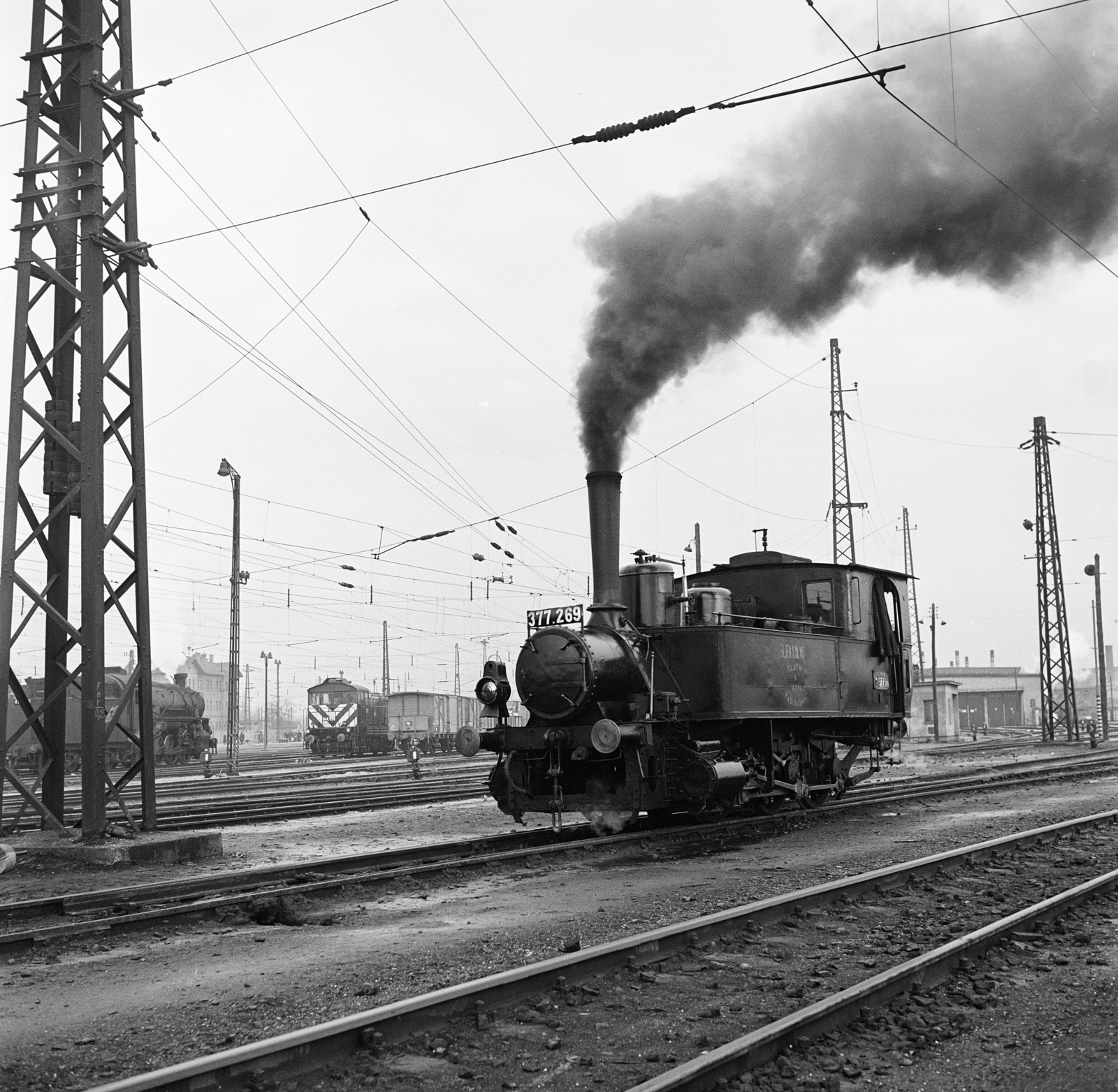 Hungary, Budapest IX., Ferencvárosi pályaudvar., 1969, Gárdos Katalin, steam locomotive, MÁV 377 series, Budapest, Fortepan #268225