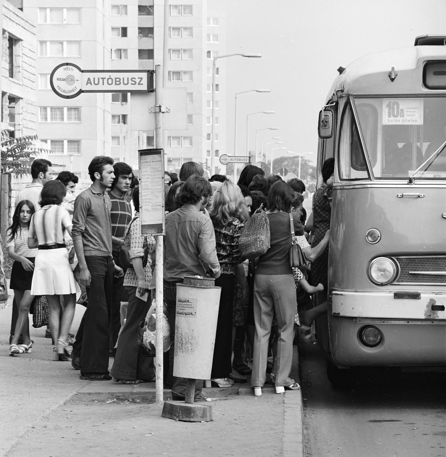 Magyarország, Szolnok, Ady Endre út a Szolnok ispán (Kun Béla) körút felé nézve., 1978, Gárdos Katalin, Best of, Fortepan #268342