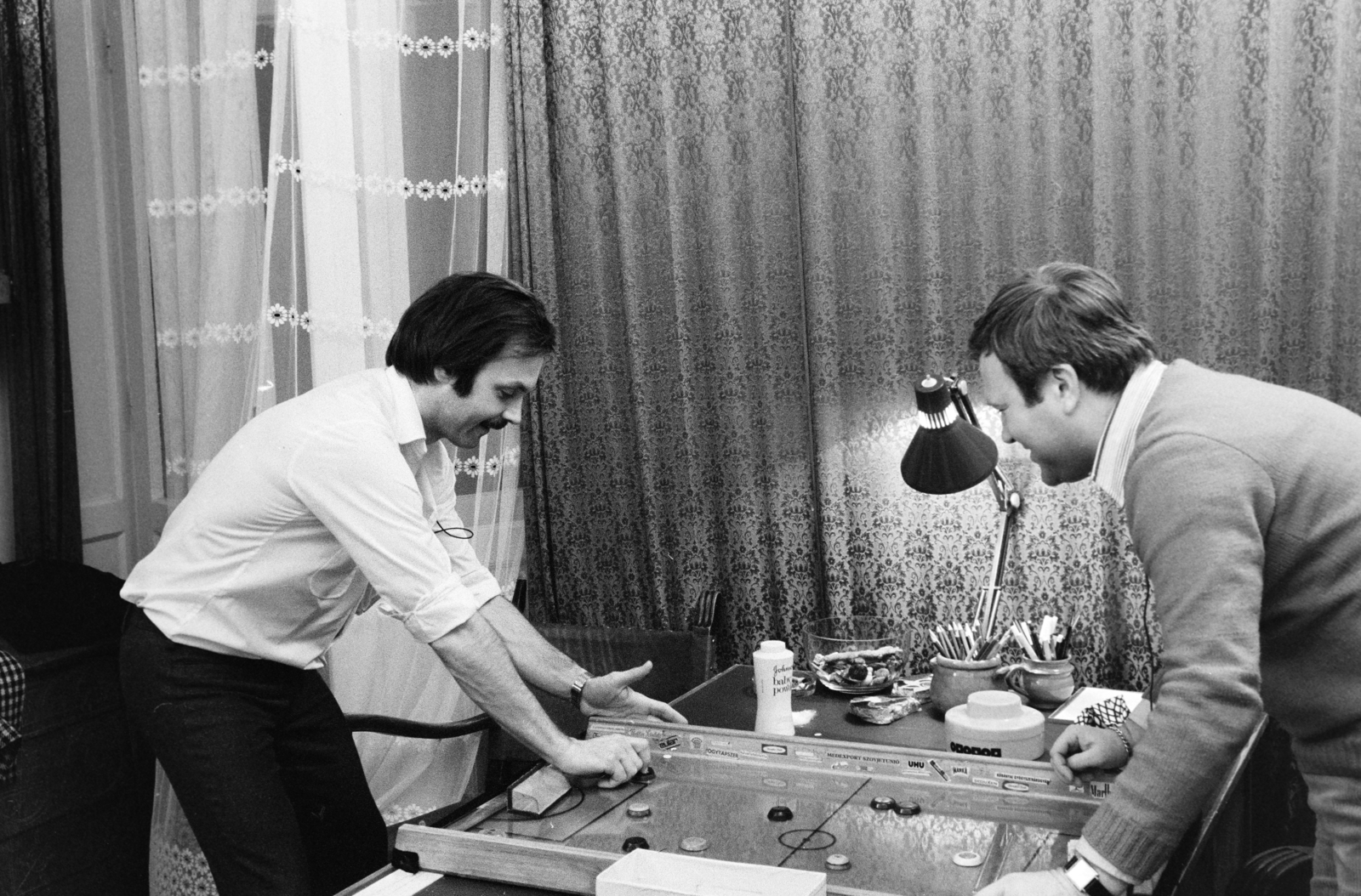 Magyarország, Benkő Péter és Gálvölgyi János színművészek., 1983, Kanyó Béla, gombfoci, színész, Fortepan #268931