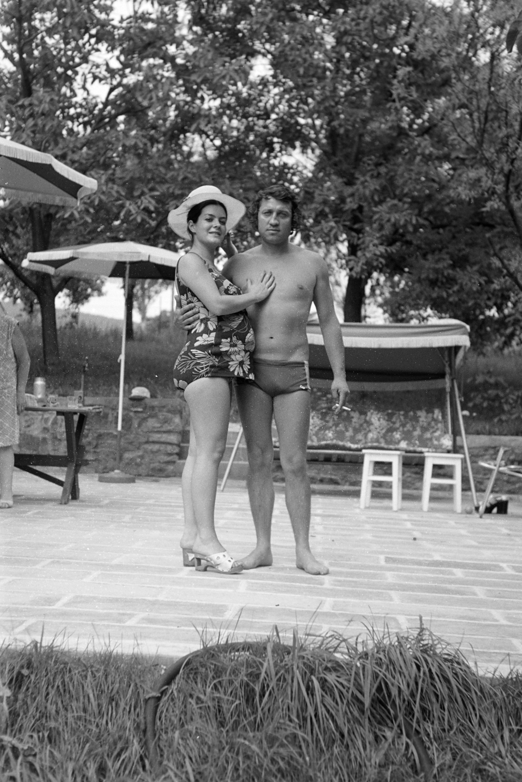 1976, Kanyó Béla, deck chair, bathing suit, pregnancy, man and woman, swimming trunks, Fortepan #269115