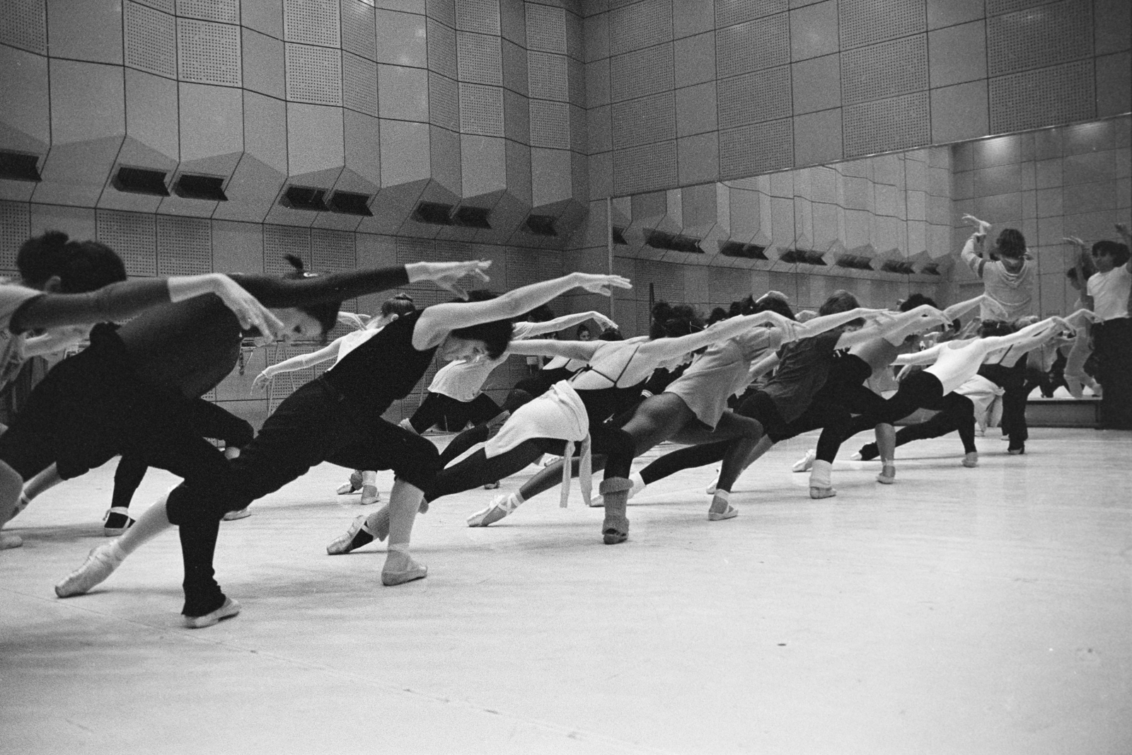 1986, Kanyó Béla, dance, ballerina, mirror, ballet, Fortepan #269337