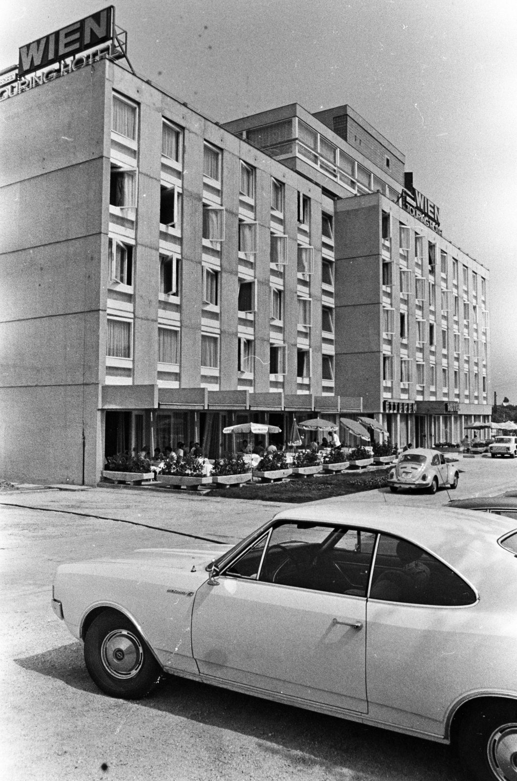Hungary, Budapest XI., Budaörsi út 88-90., Hotel Wien., 1971, Középületépítő Vállalat - Kreszán Albert - Koczka András - Kemecsei József, Budapest, Best of, Fortepan #269520