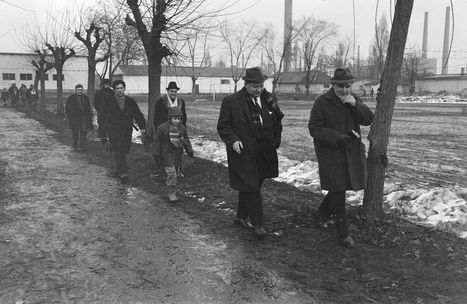Hungary, People's Park, Budapest X., a felvétel a Vajda Péter utcai Építők pályán készült., 1966, Középületépítő Vállalat - Kreszán Albert - Koczka András - Kemecsei József, Budapest, Fortepan #269527